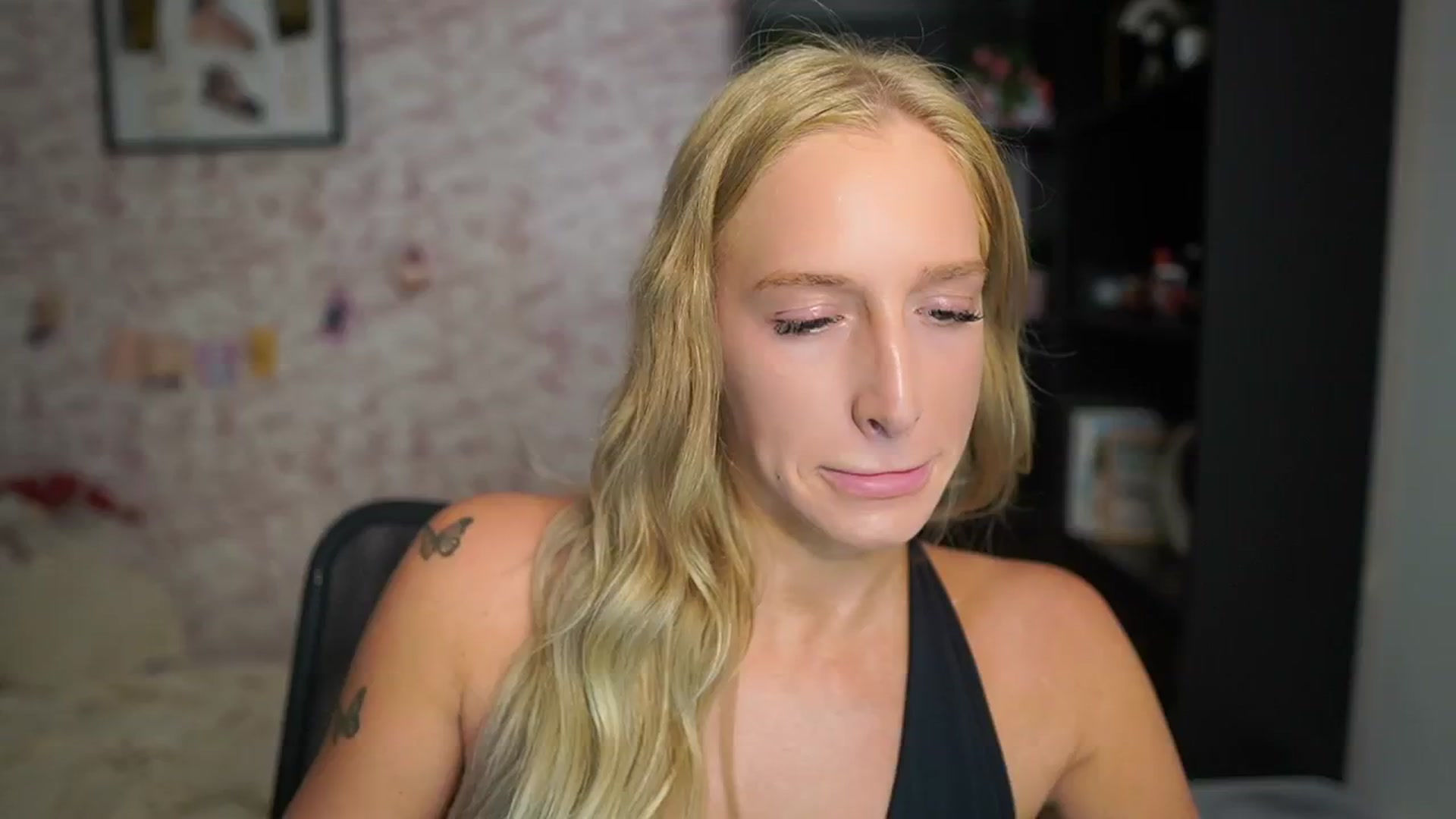 Gallery image thumbnail from NicoletteShea's myfreecams stream on, 01/20/2026, 13:50 image 9 of 20