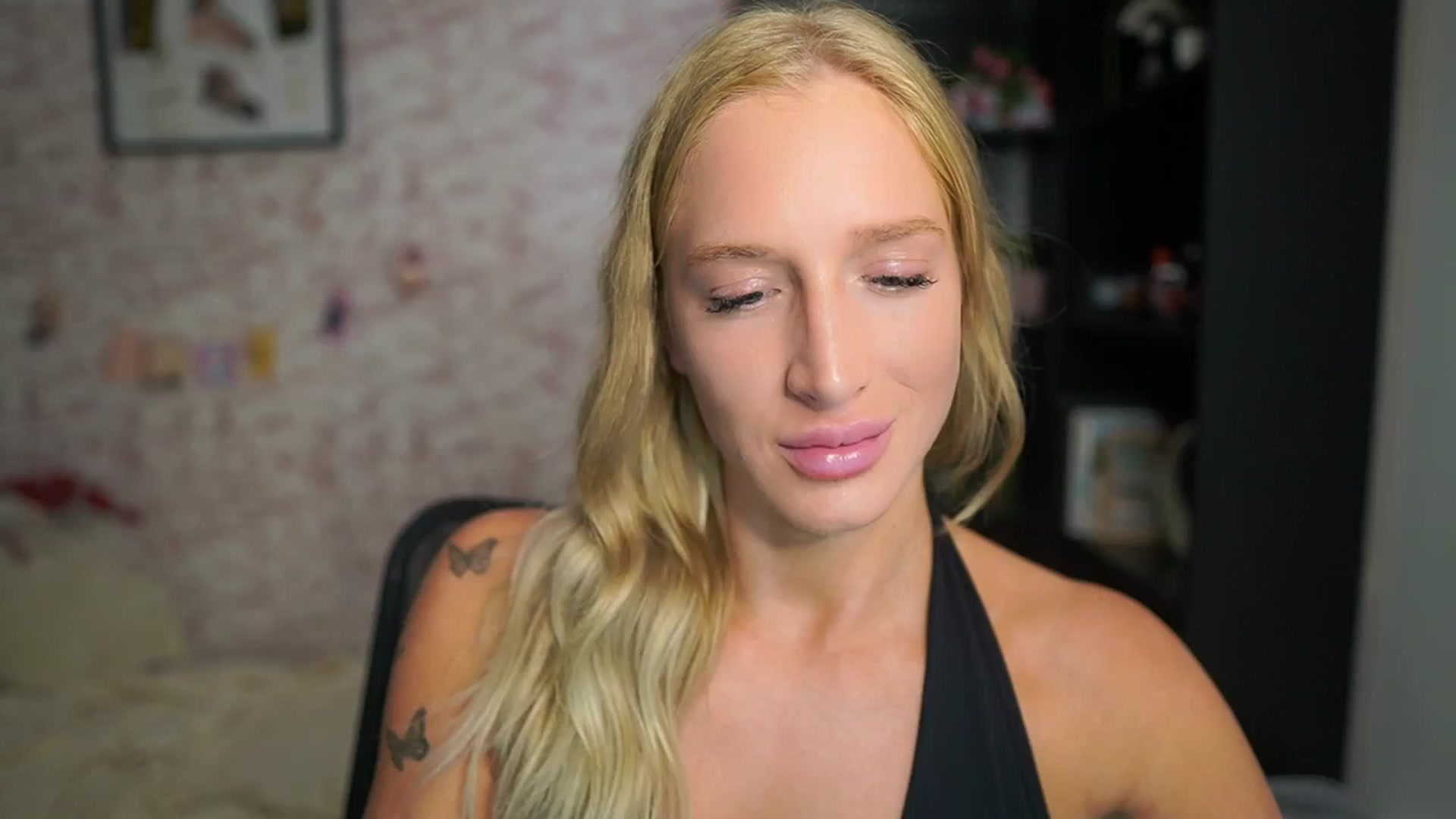 Gallery image thumbnail from NicoletteShea's myfreecams stream on, 01/20/2026, 13:50 image 5 of 20