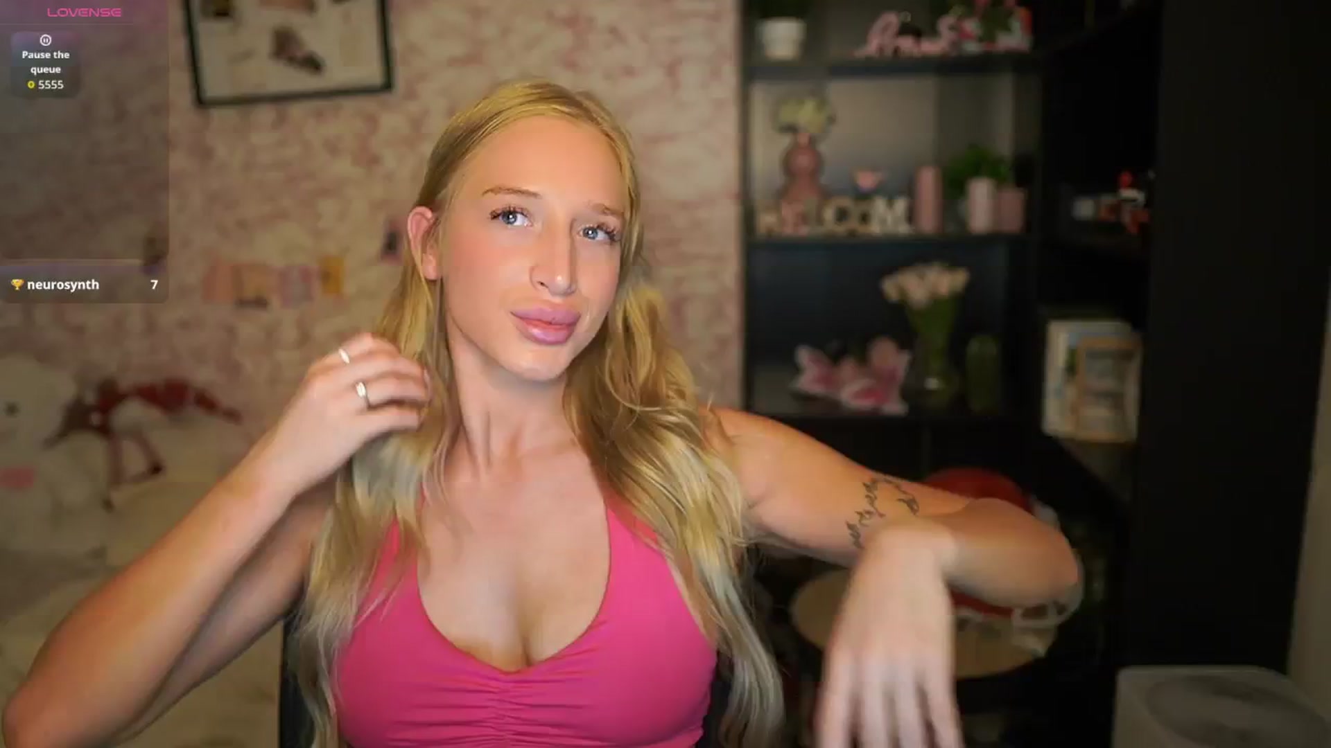Gallery image thumbnail from NicoletteShea's myfreecams stream on, 01/23/2026, 13:02 image 4 of 20