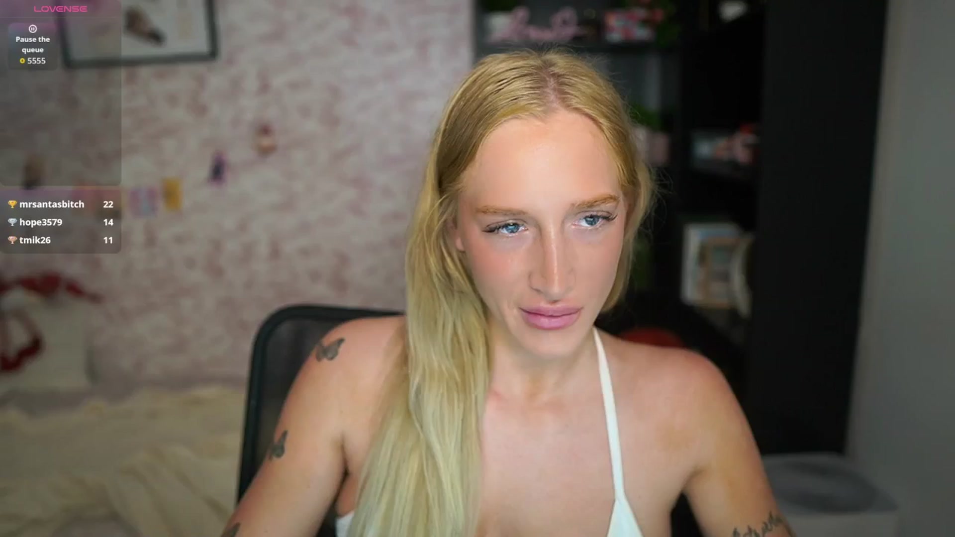 Gallery image thumbnail from NicoletteShea's myfreecams stream on, 01/29/2026, 12:21 image 6 of 20