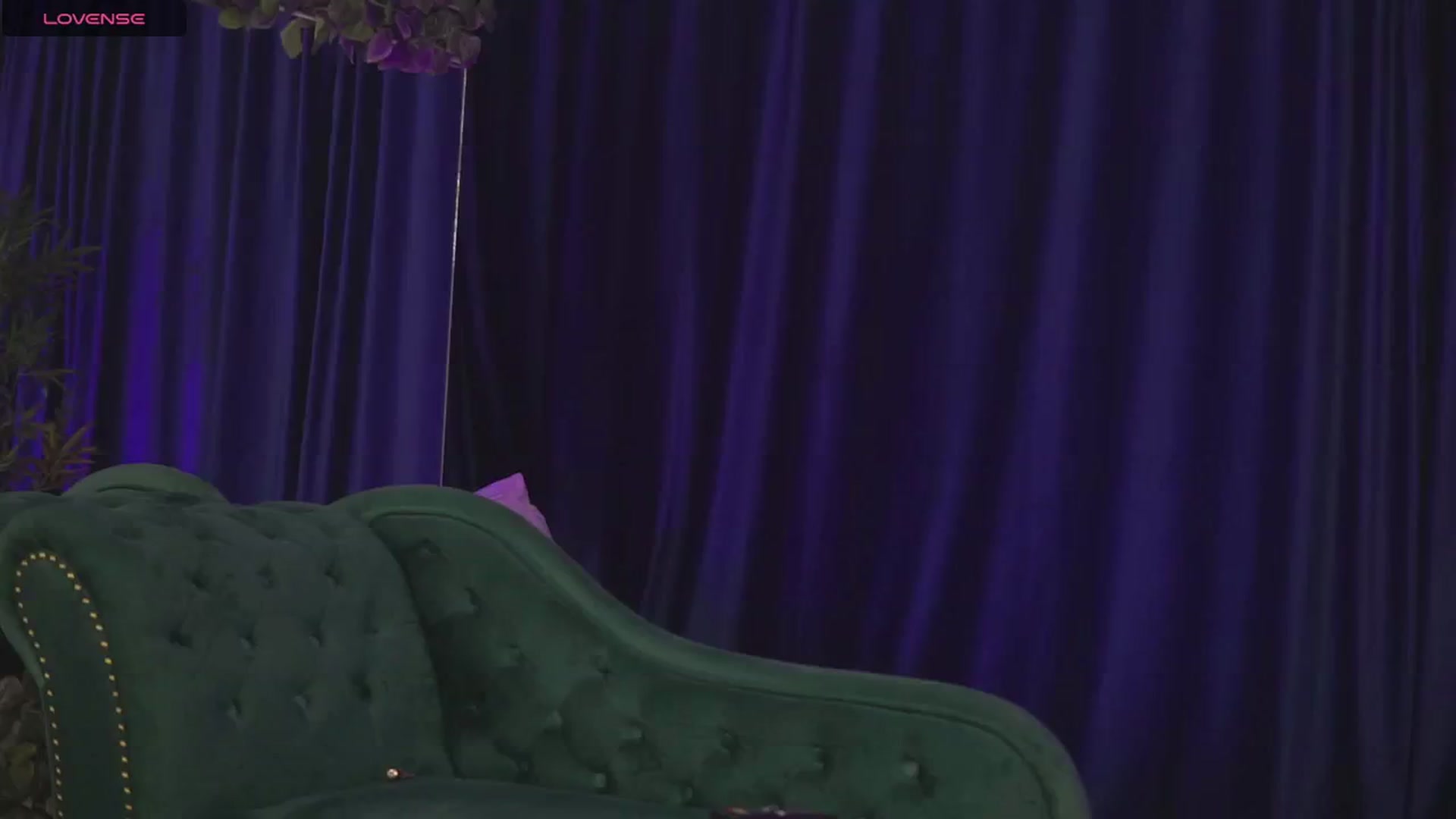 Gallery image thumbnail from NicolleBlake's myfreecams stream on, 05/26/2024, 22:11 image 3 of 20