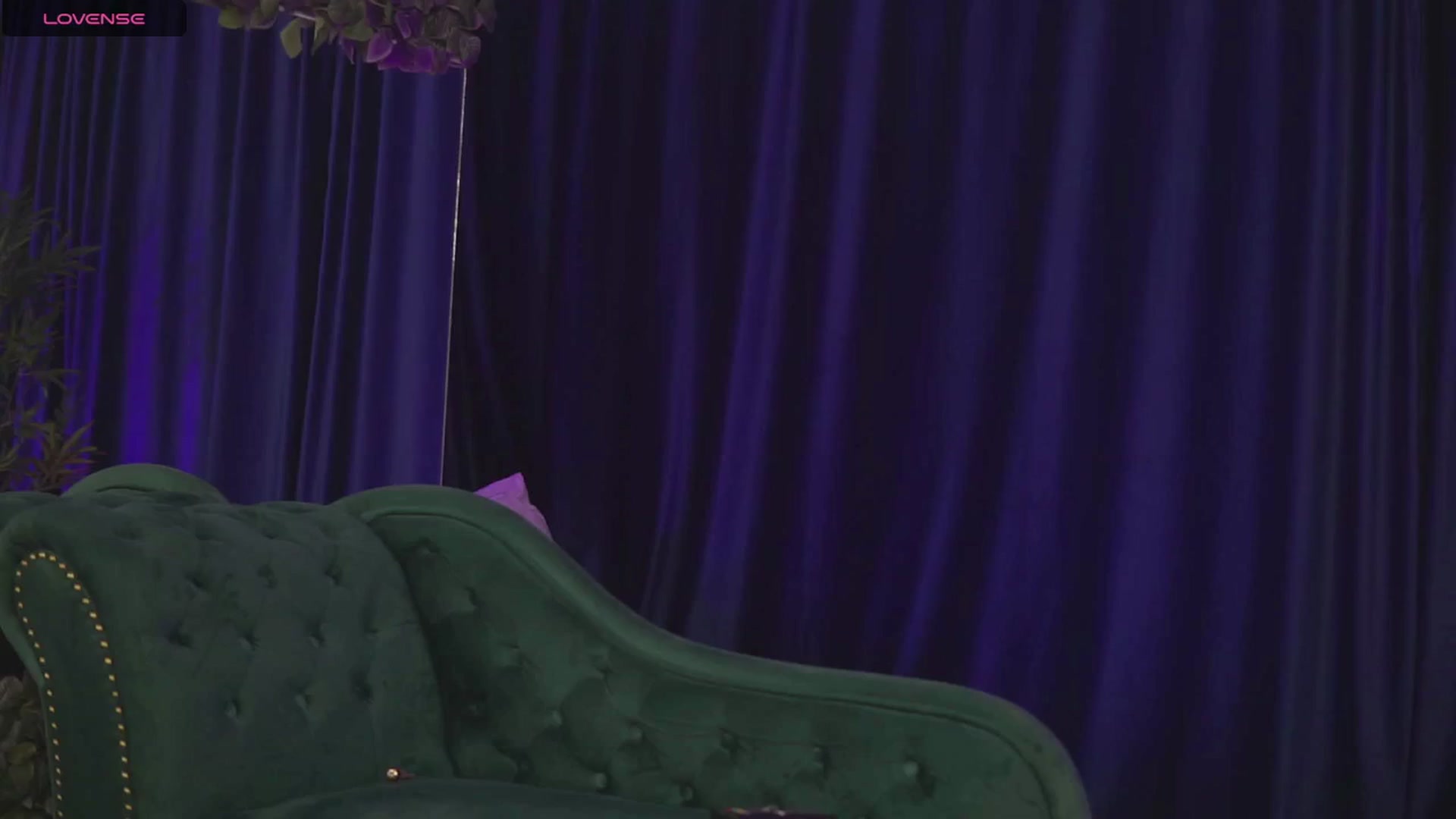 Gallery image thumbnail from NicolleBlake's myfreecams stream on, 05/26/2024, 22:11 image 2 of 20