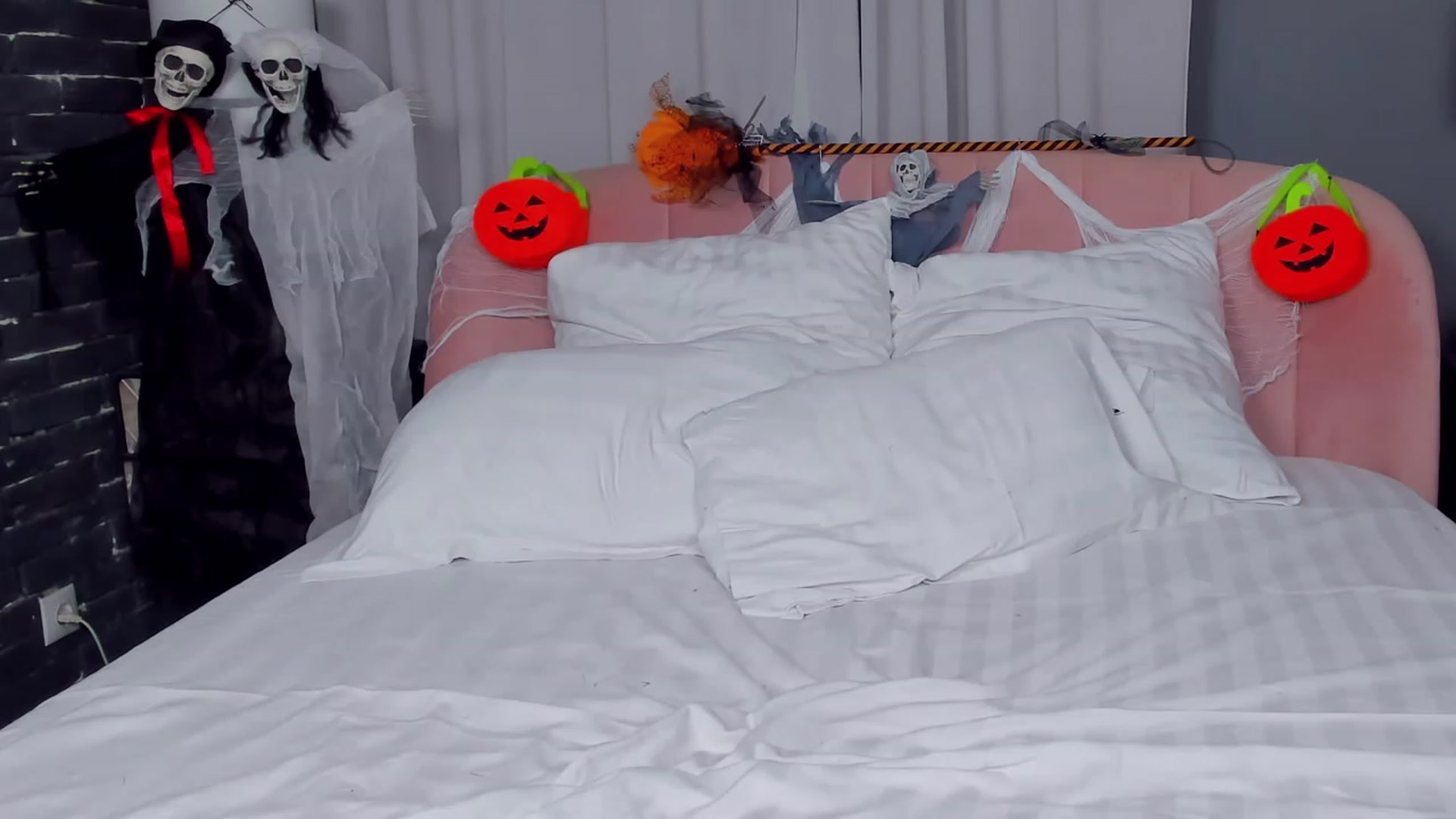 Gallery image thumbnail from NicolleStark's myfreecams stream on, 10/30/2023, 08:34 image 18 of 20