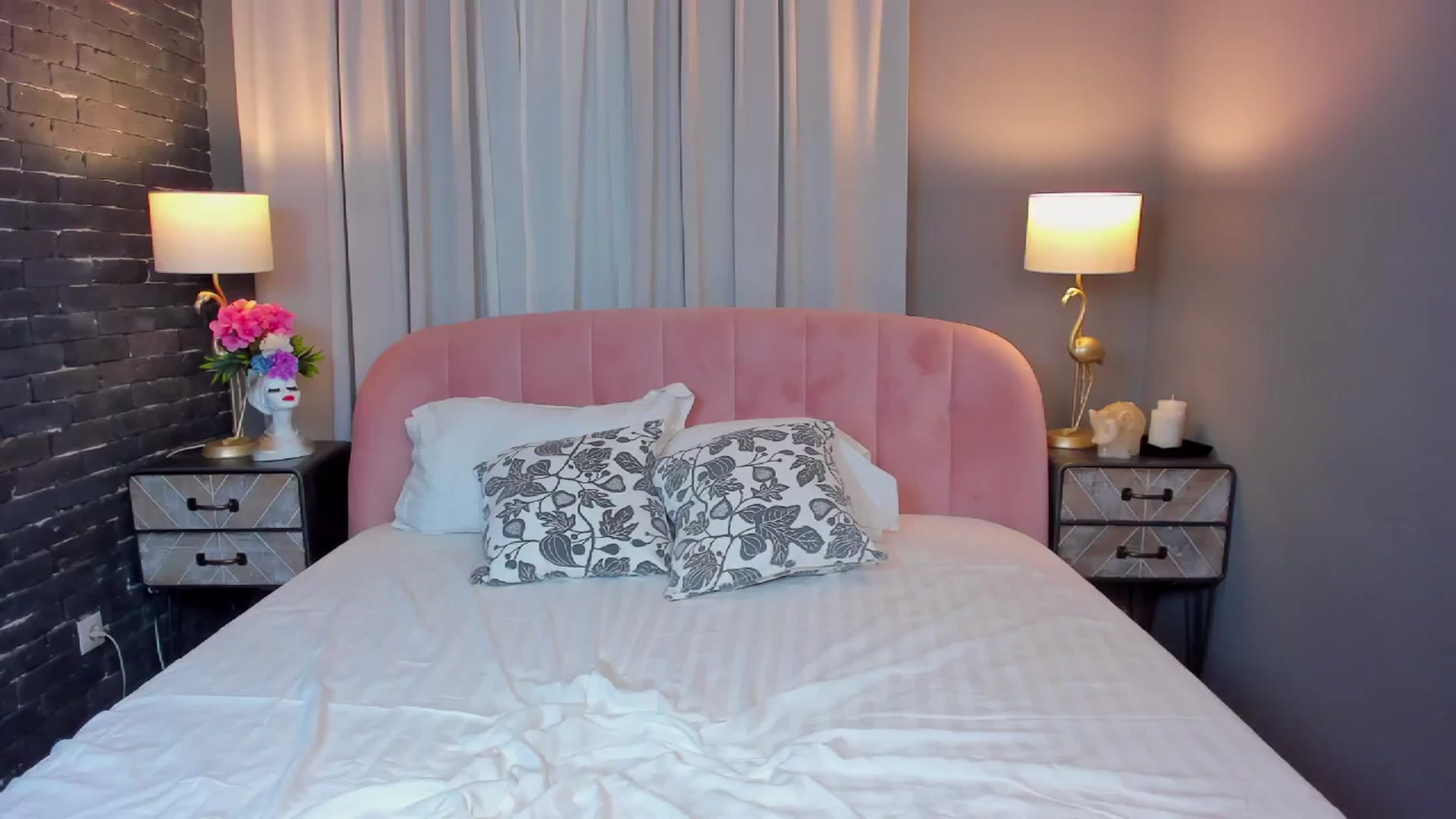 Gallery image thumbnail from NicolleStark's myfreecams stream on, 08/06/2024, 10:49 image 15 of 20