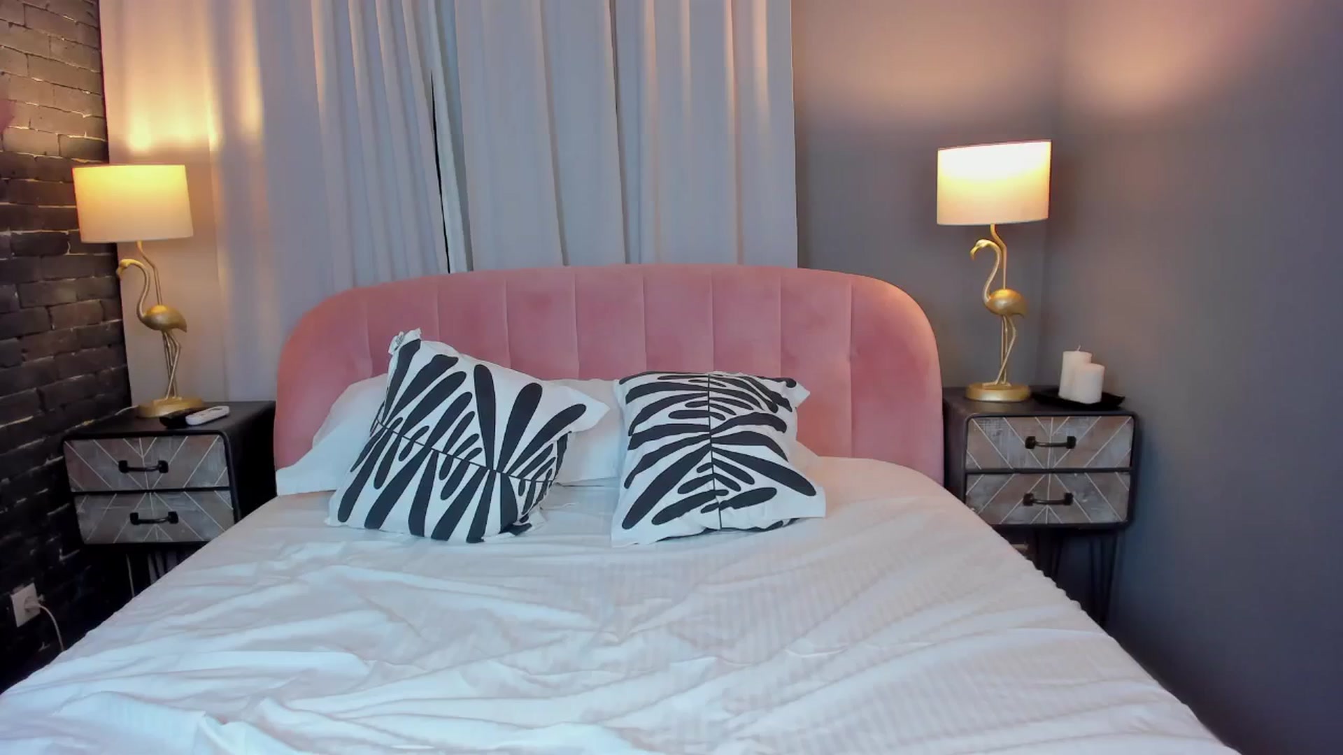 Gallery image thumbnail from NicolleStark's myfreecams stream on, 12/18/2024, 08:00 image 11 of 20