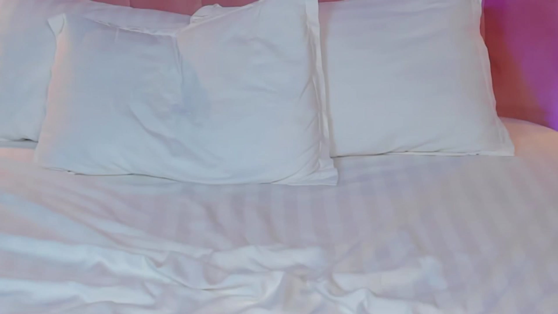 Gallery image thumbnail from NicolleStark's myfreecams stream on, 10/06/2025, 11:31 image 9 of 20