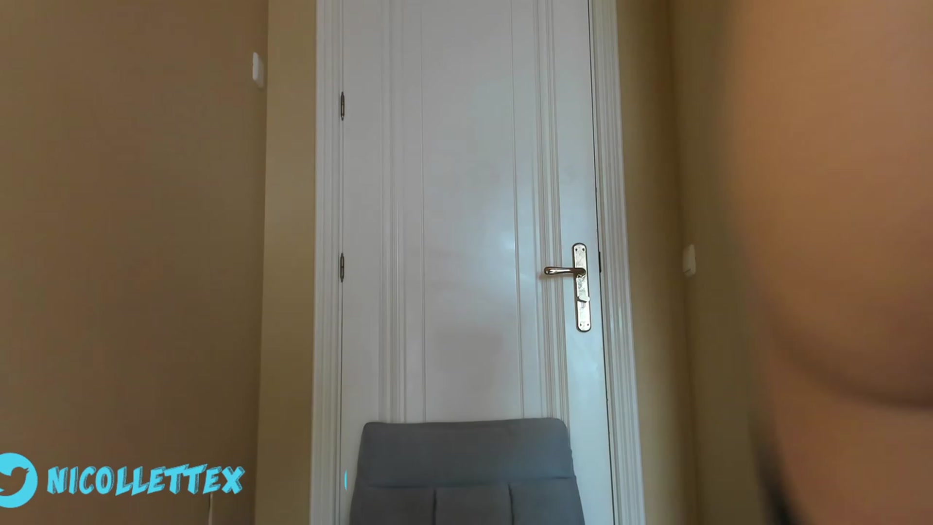 Gallery image thumbnail from Nicollettexxx's myfreecams stream on, 04/06/2023, 09:00 image 2 of 20