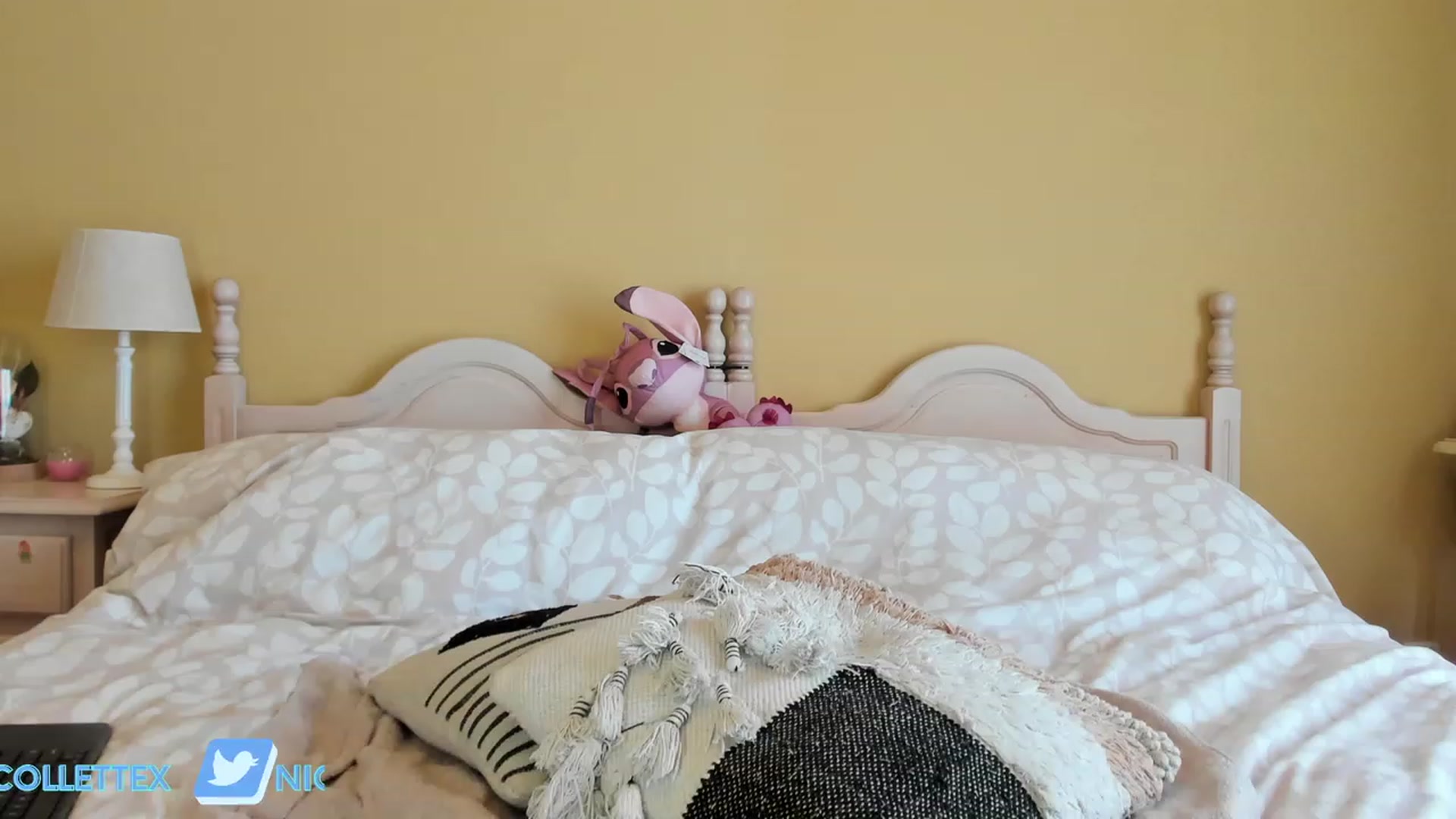 Gallery image thumbnail from Nicollettexxx's myfreecams stream on, 05/24/2023, 10:24 image 12 of 20