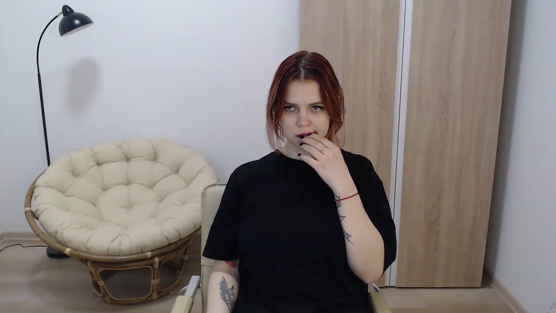 Gallery image thumbnail from NicolyRio's myfreecams stream on, 12/06/2022, 10:25 image 11 of 20