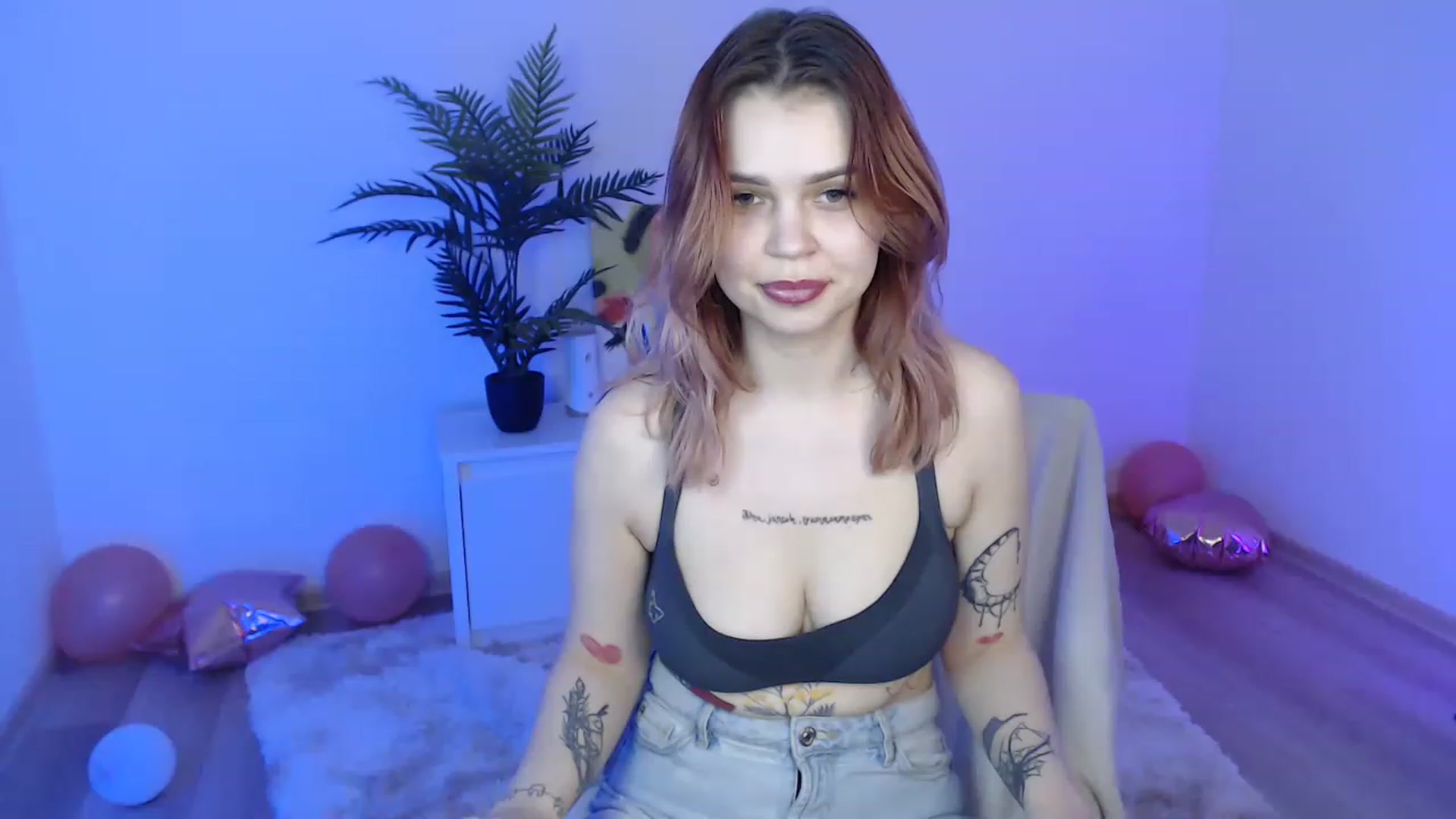 Gallery image thumbnail from NicolyRio's myfreecams stream on, 03/08/2023, 14:00 image 17 of 20