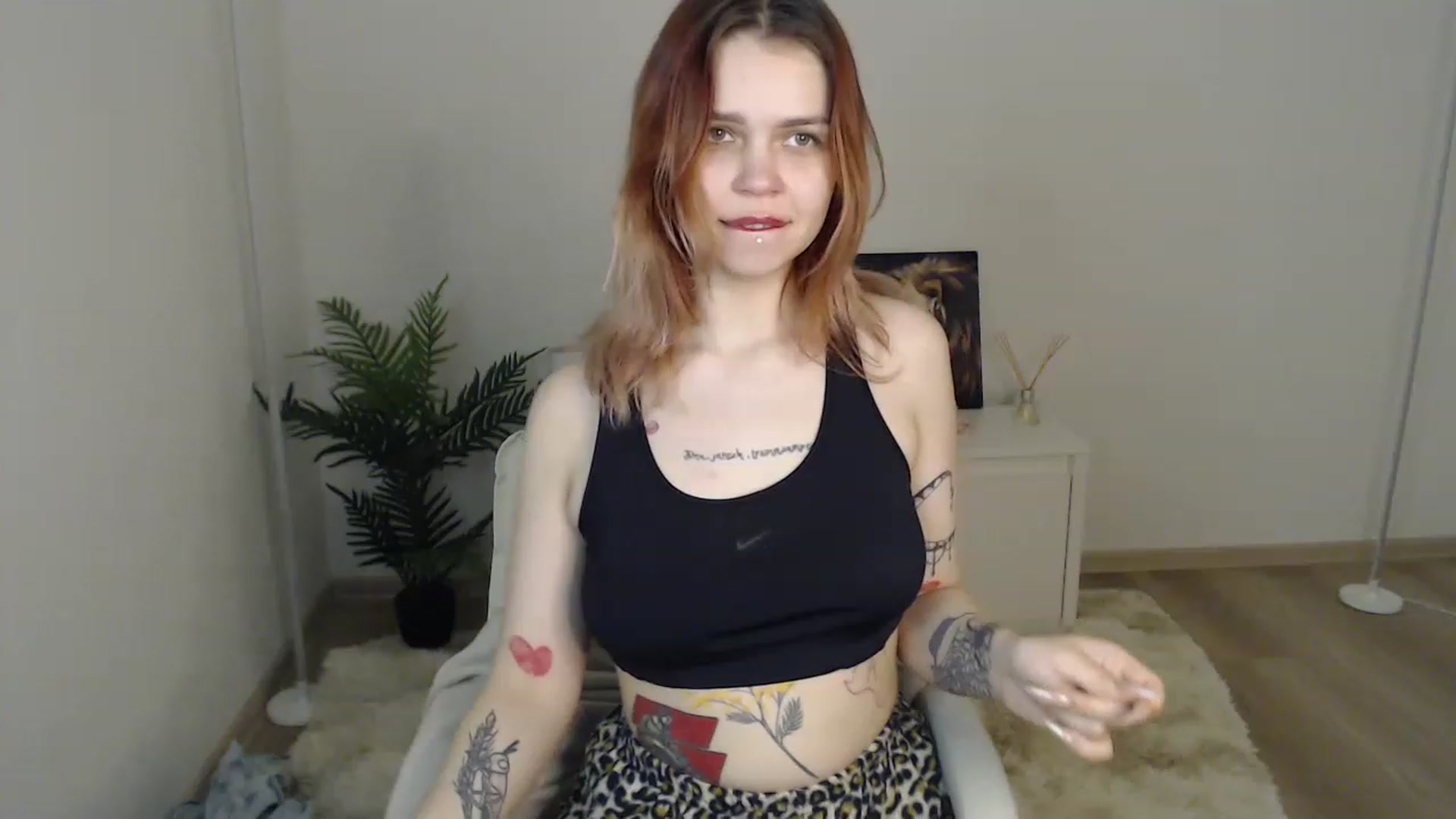 Gallery image thumbnail from NicolyRio's myfreecams stream on, 04/03/2023, 11:37 image 17 of 20