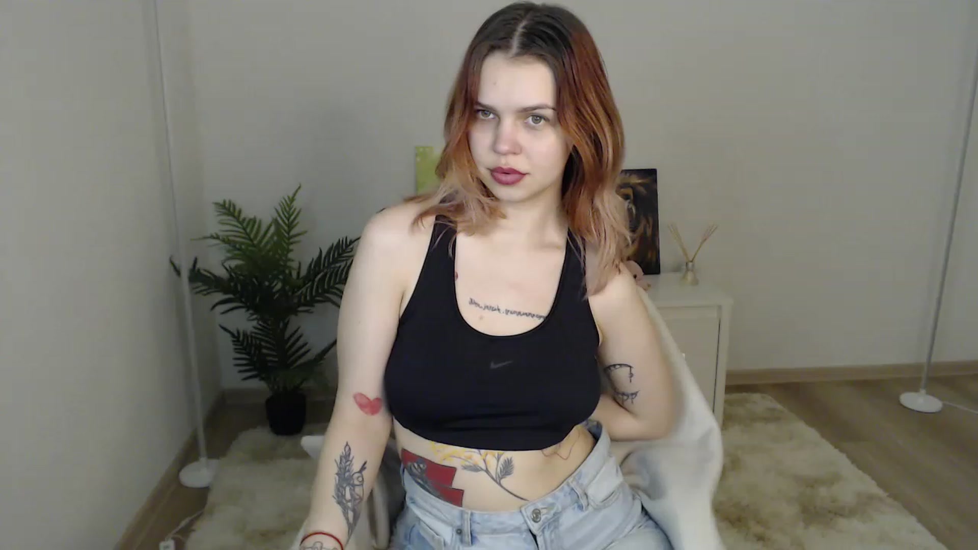 Gallery image thumbnail from NicolyRio's myfreecams stream on, 04/04/2023, 10:57 image 16 of 20
