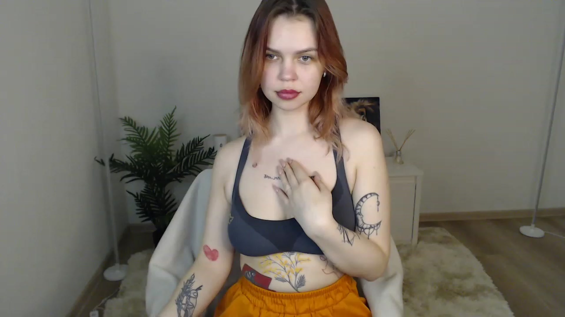 Gallery image thumbnail from NicolyRio's myfreecams stream on, 04/10/2023, 13:20 image 1 of 20