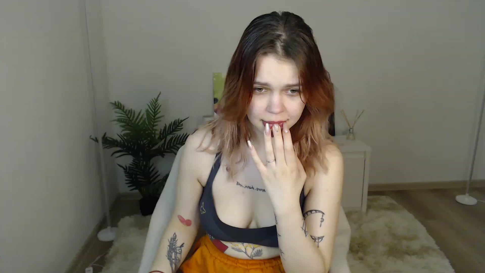 Gallery image thumbnail from NicolyRio's myfreecams stream on, 04/12/2023, 11:12 image 8 of 20