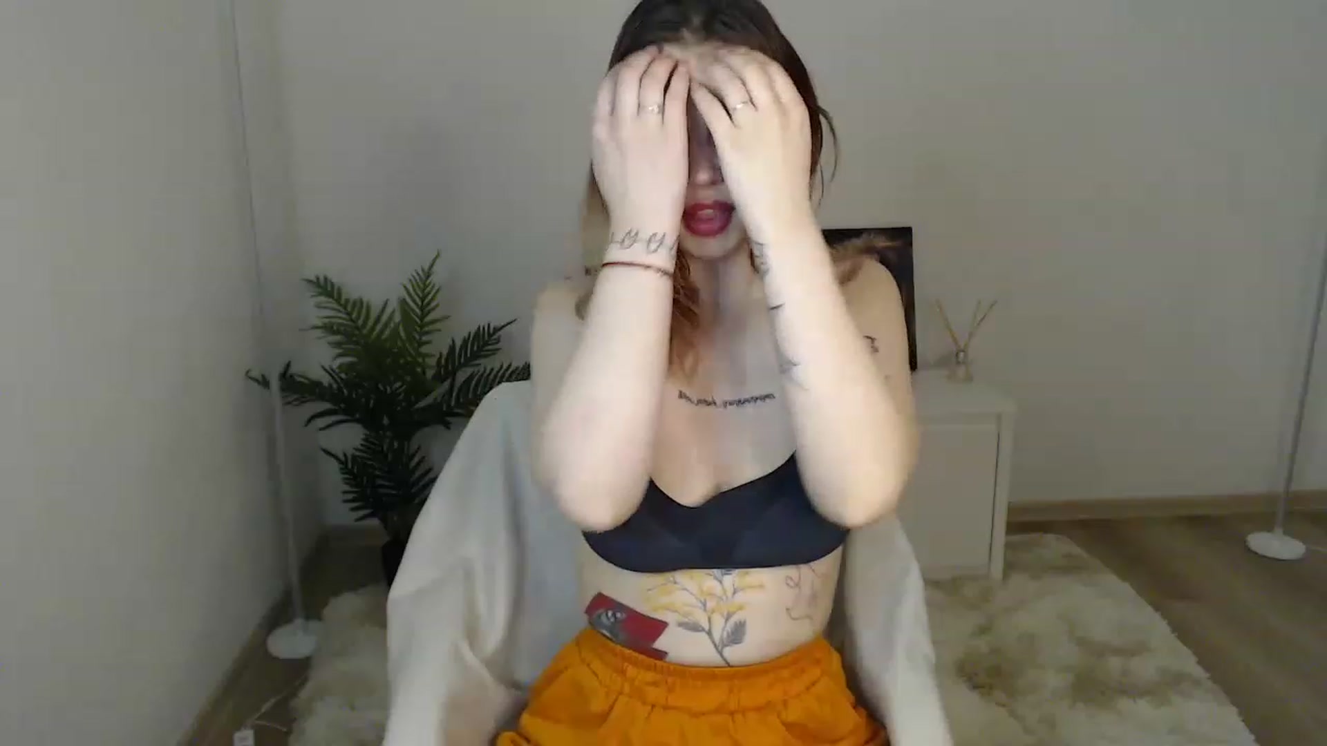 Gallery image thumbnail from NicolyRio's myfreecams stream on, 04/12/2023, 13:48 image 18 of 20