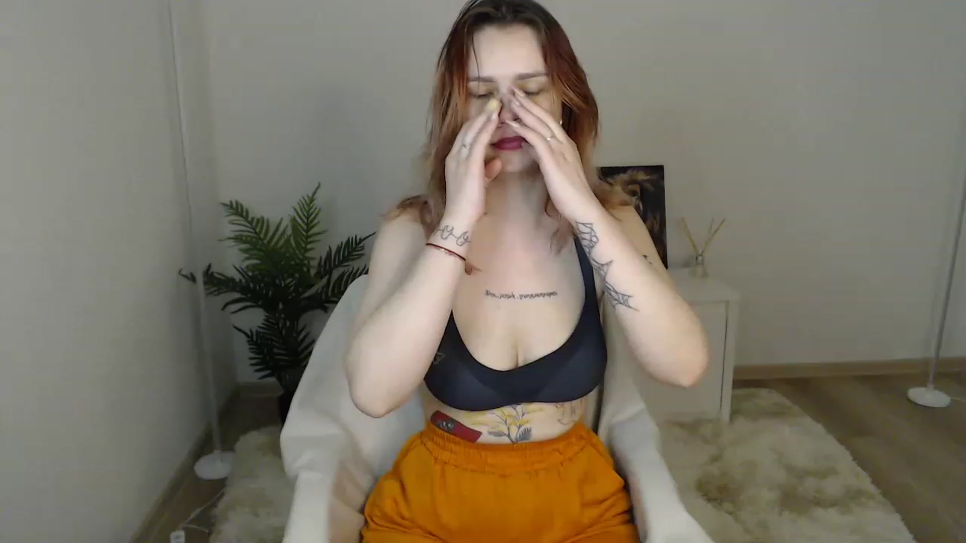 Gallery image thumbnail from NicolyRio's myfreecams stream on, 04/12/2023, 14:32 image 20 of 20