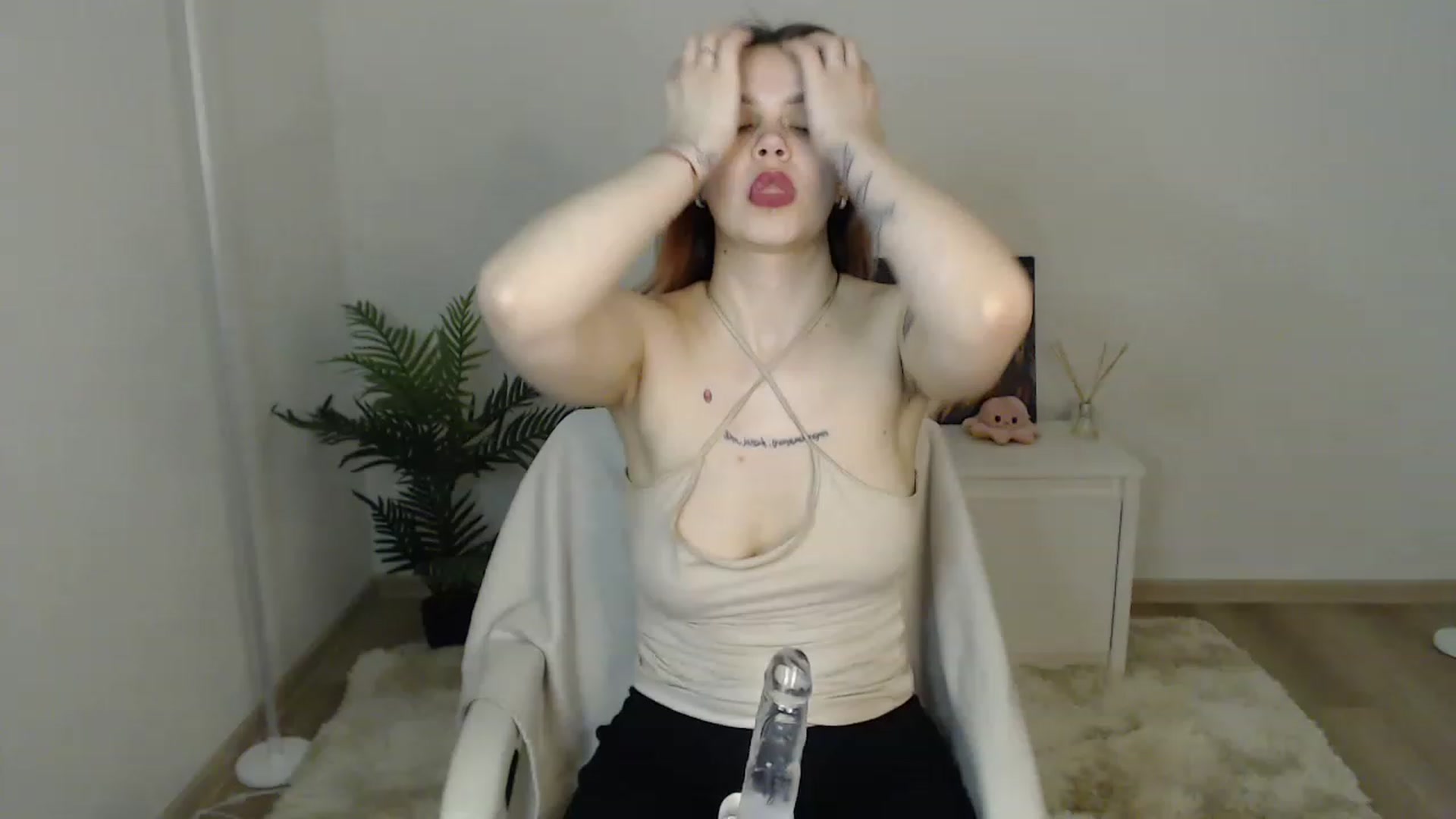 Gallery image thumbnail from NicolyRio's myfreecams stream on, 04/21/2023, 11:59 image 15 of 20
