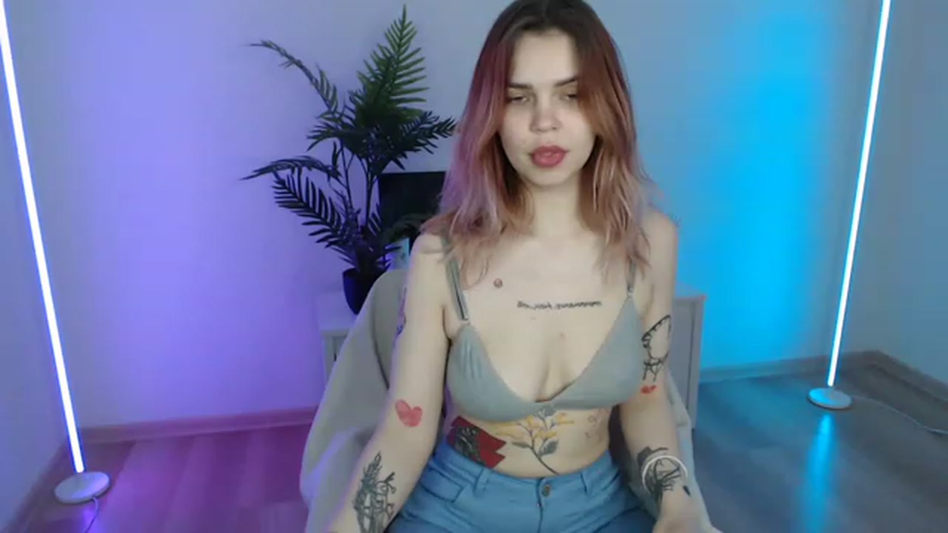 Gallery image thumbnail from NicolyRio's myfreecams stream on, 05/09/2023, 11:09 image 10 of 20