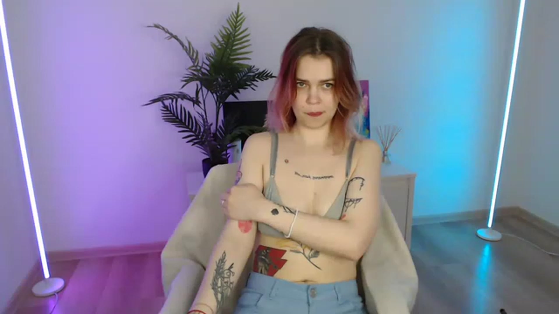 Gallery image thumbnail from NicolyRio's myfreecams stream on, 05/09/2023, 11:09 image 20 of 20
