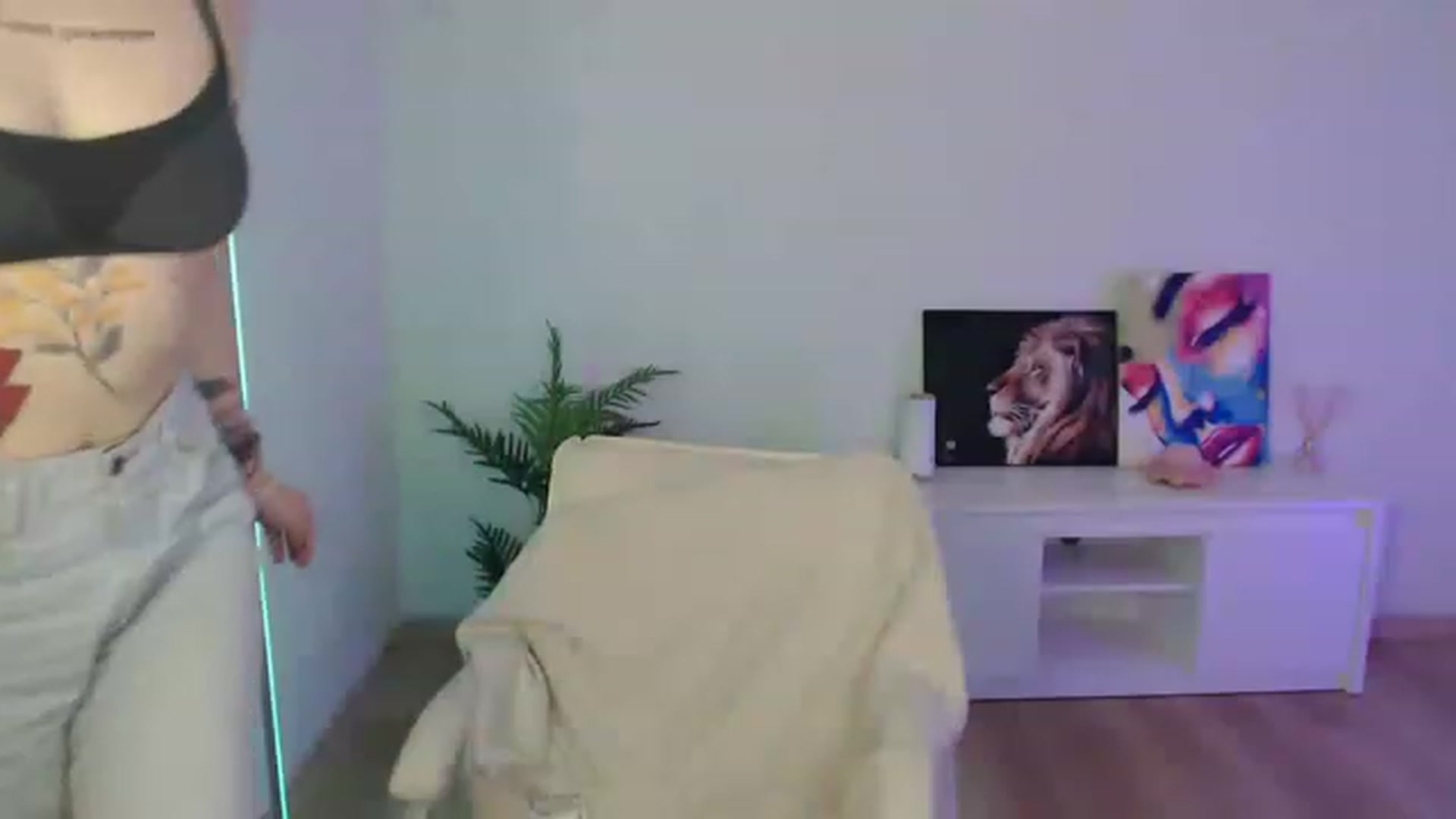 Gallery image thumbnail from NicolyRio's myfreecams stream on, 06/15/2023, 10:08 image 17 of 20