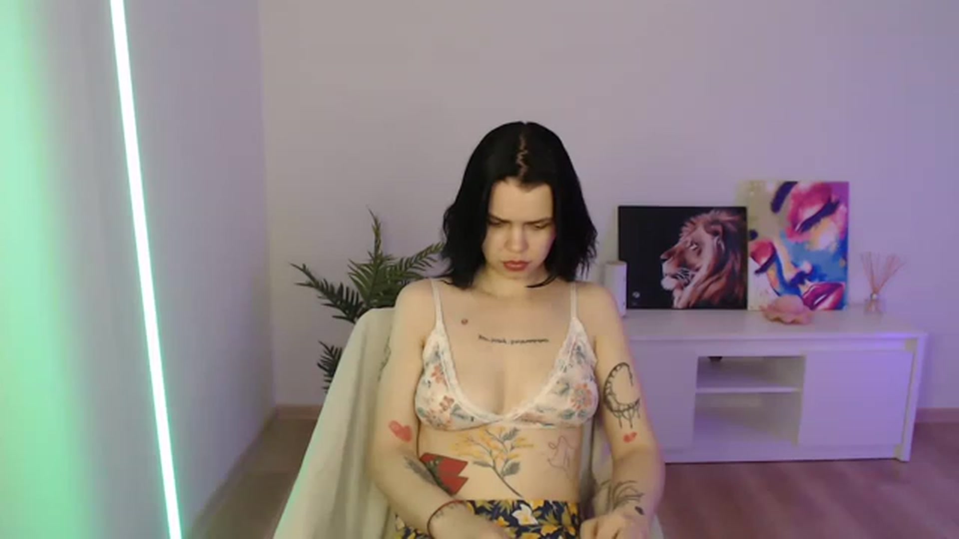 Gallery image thumbnail from NicolyRio's myfreecams stream on, 06/18/2023, 10:27 image 14 of 20