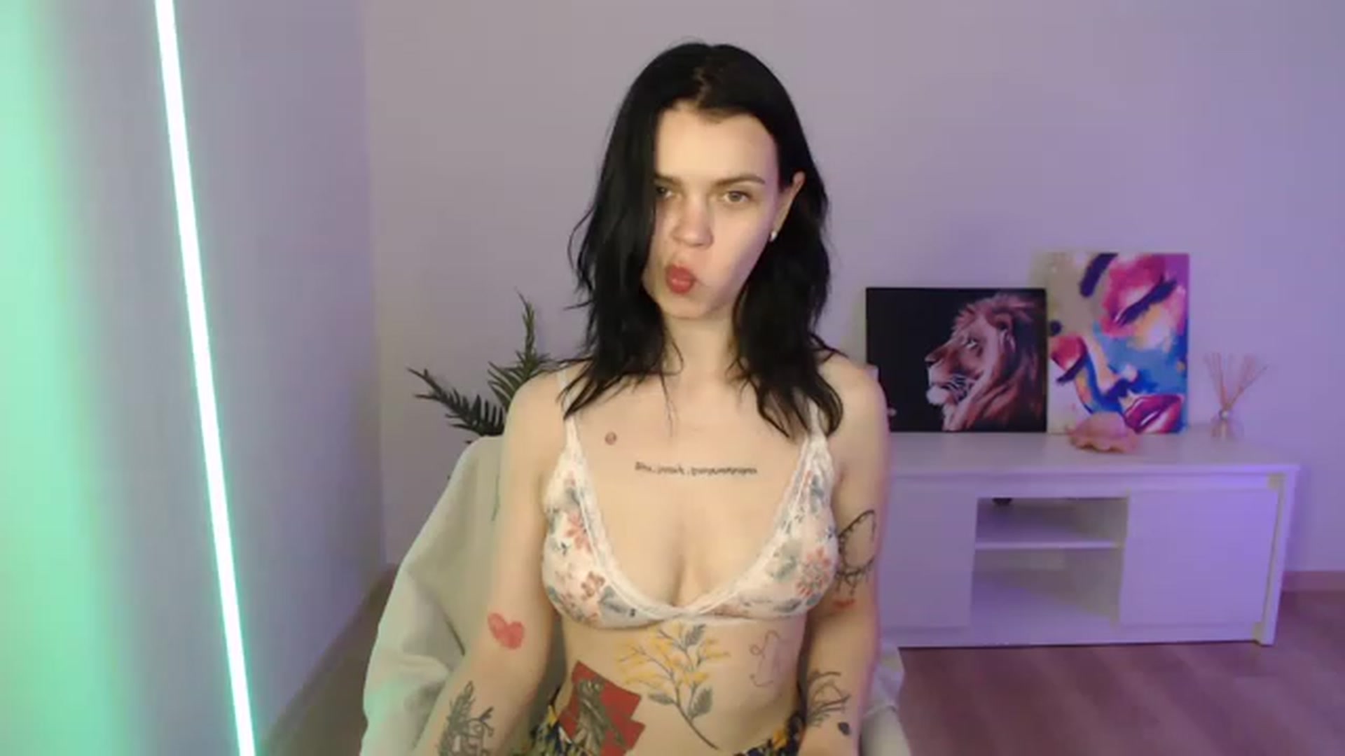 Gallery image thumbnail from NicolyRio's myfreecams stream on, 06/18/2023, 13:31 image 7 of 20
