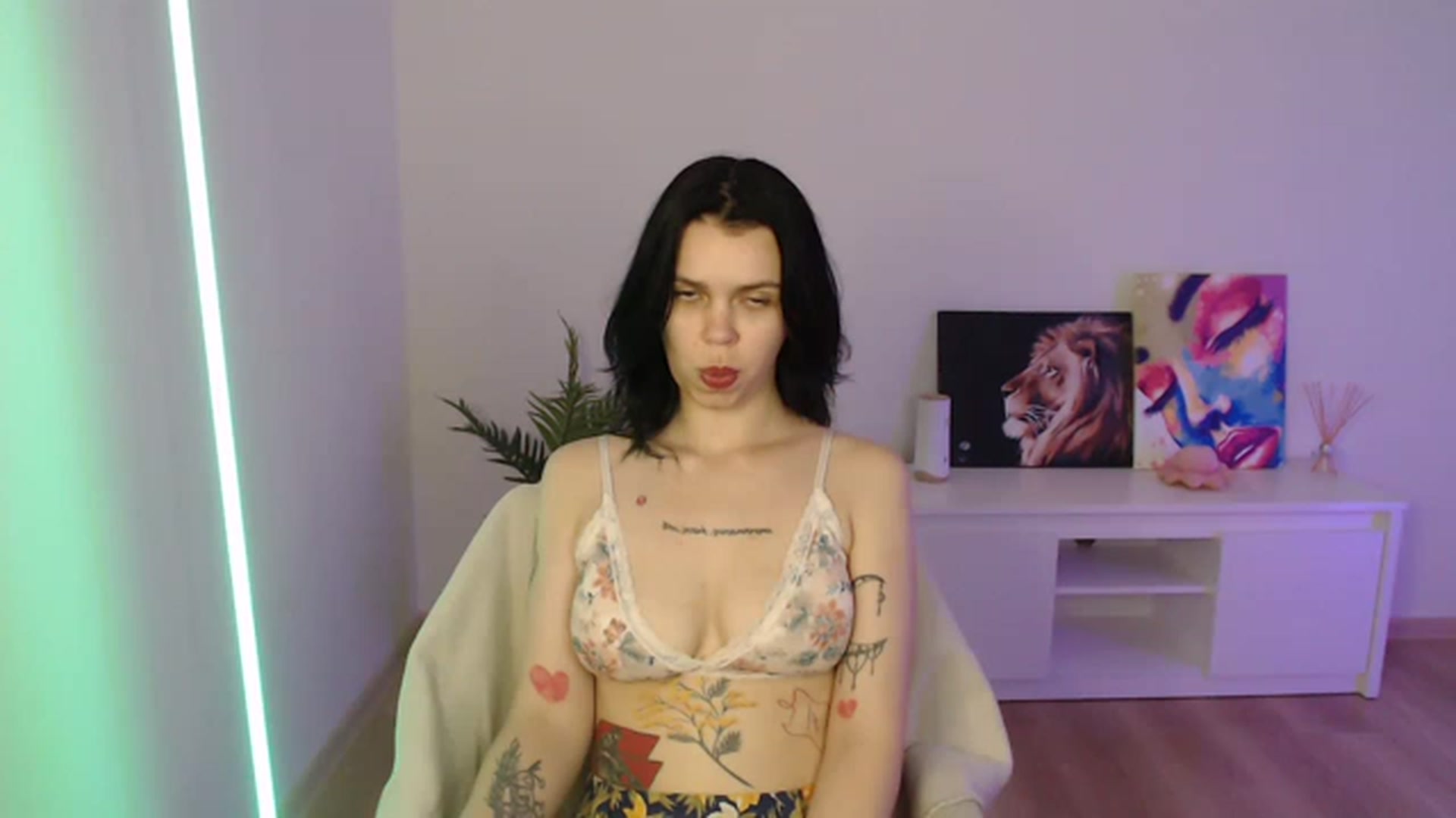 Gallery image thumbnail from NicolyRio's myfreecams stream on, 06/18/2023, 13:31 image 1 of 20