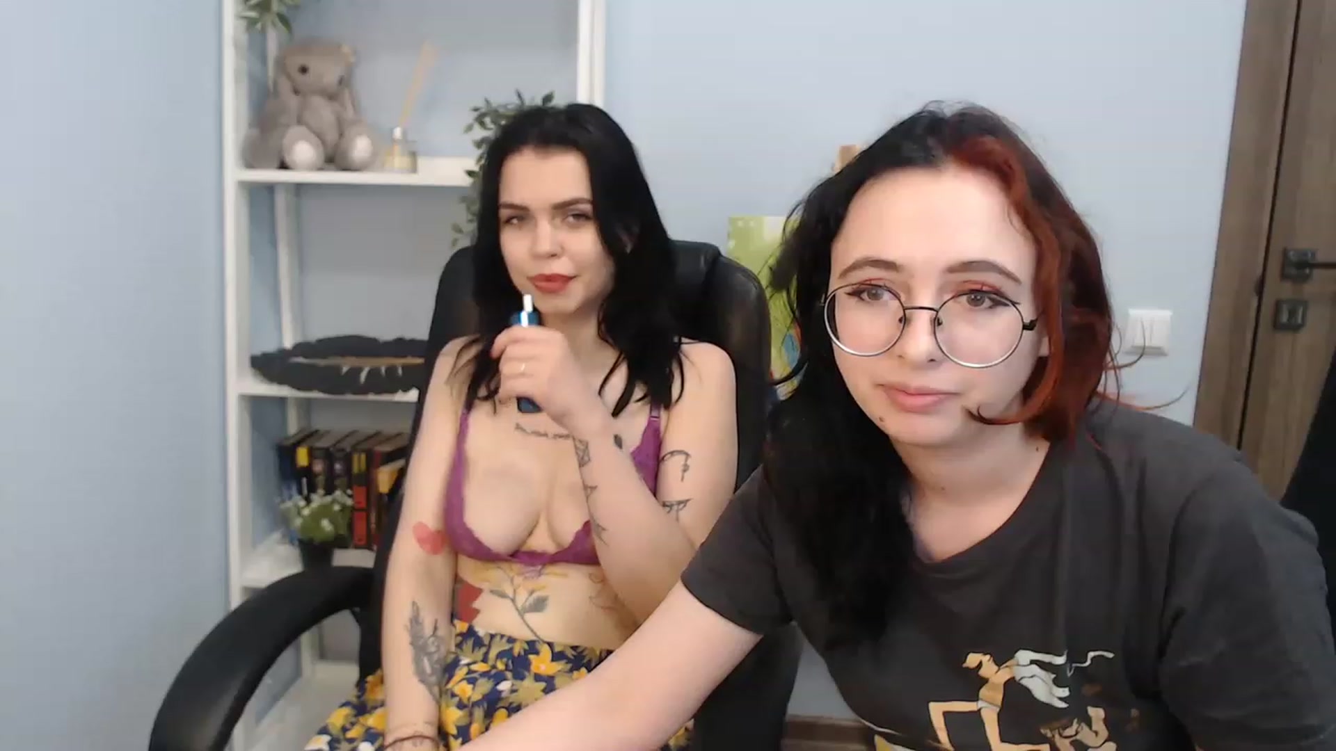 Gallery image thumbnail from NicolyRio's myfreecams stream on, 07/03/2023, 11:20 image 10 of 20