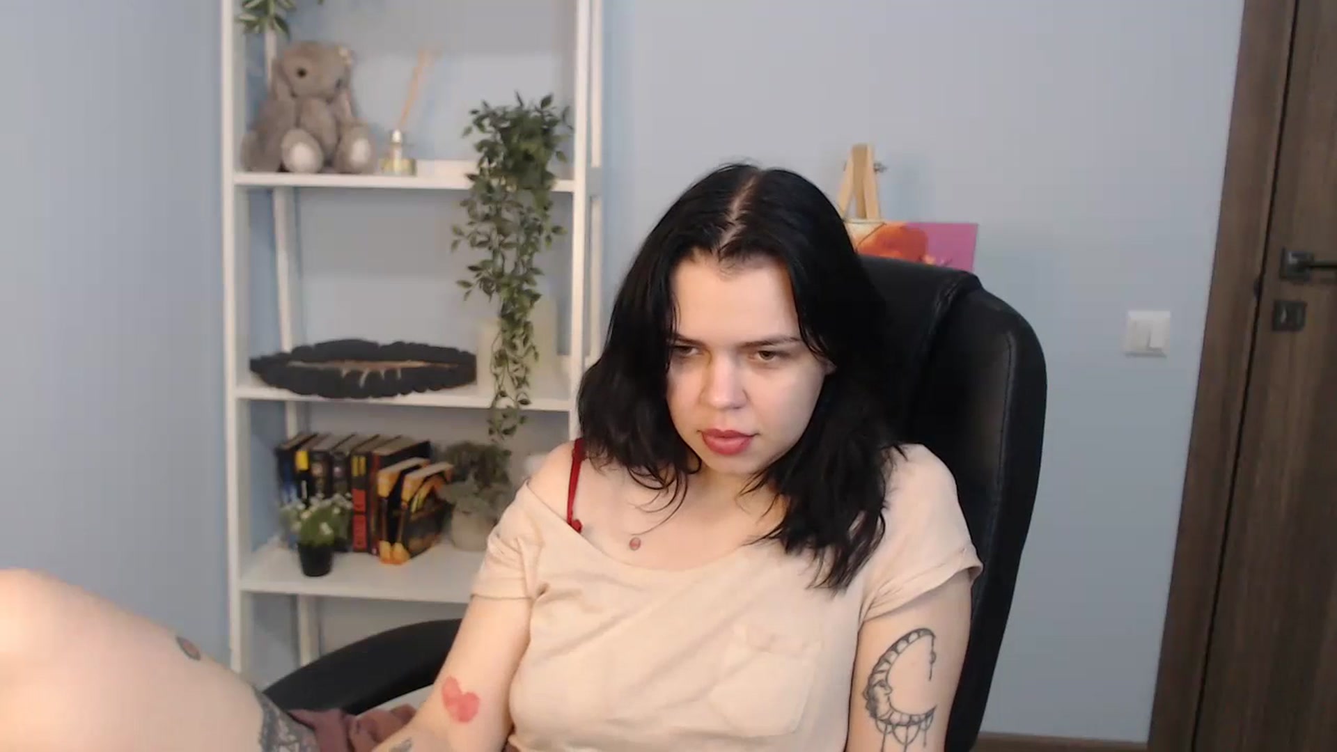 Gallery image thumbnail from NicolyRio's myfreecams stream on, 07/10/2023, 09:06 image 8 of 20