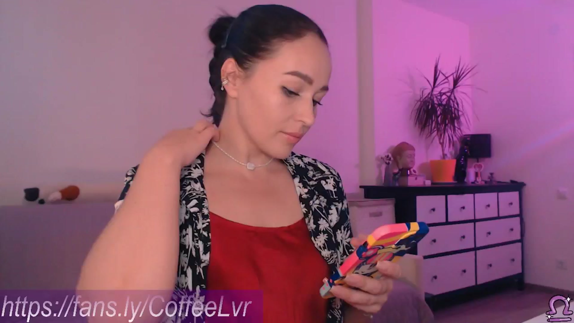 Gallery image thumbnail from NightBrew's myfreecams stream on, 08/09/2025, 20:06 image 3 of 20