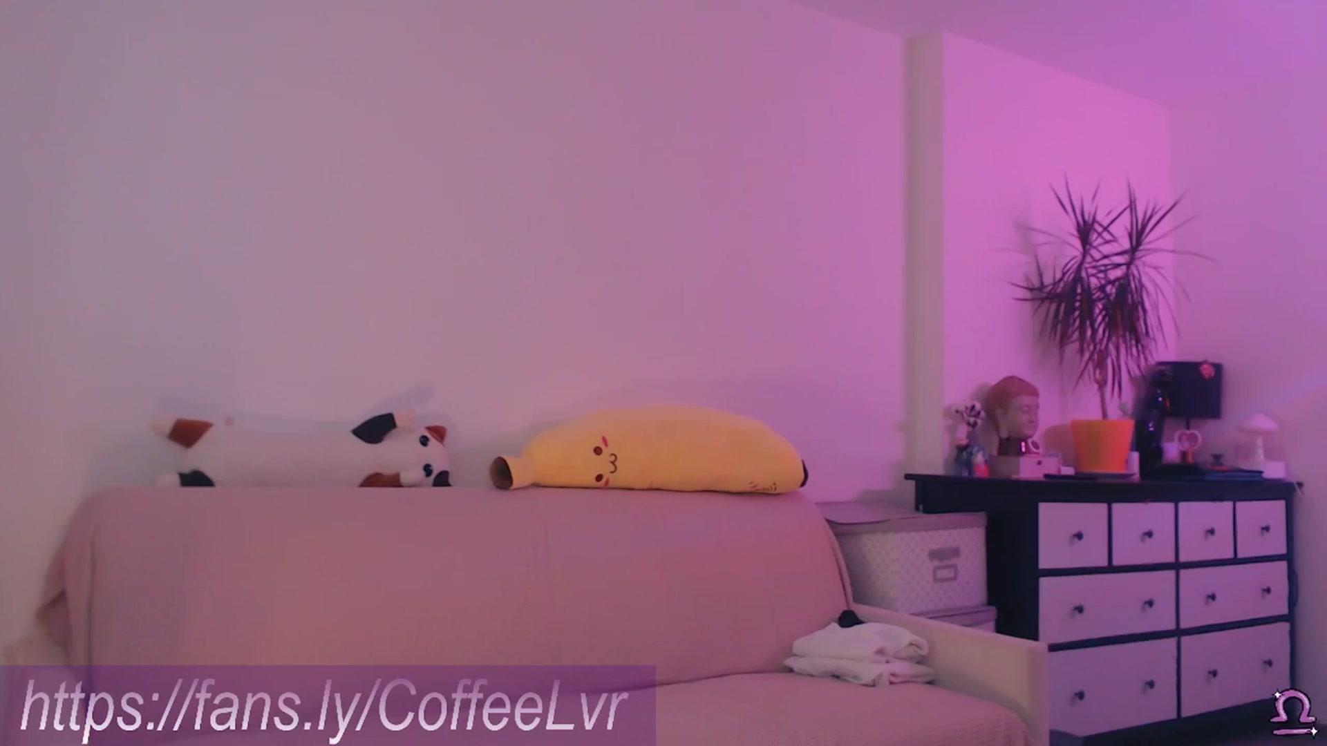 Gallery image thumbnail from NightBrew's myfreecams stream on, 08/21/2025, 16:51 image 17 of 20