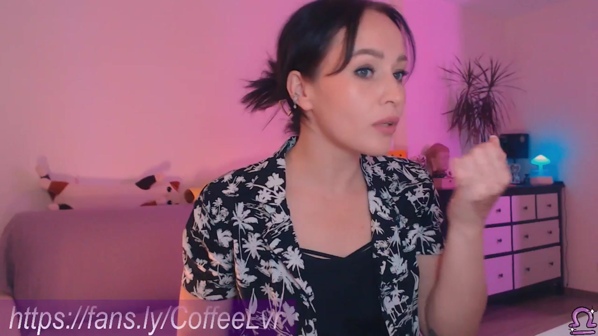 Gallery image thumbnail from NightBrew's myfreecams stream on, 09/28/2025, 17:58 image 9 of 20
