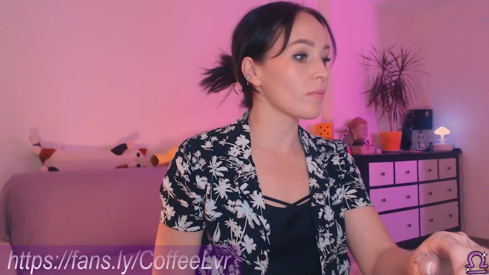 Gallery image thumbnail from NightBrew's myfreecams stream on, 09/28/2025, 17:58 image 6 of 20