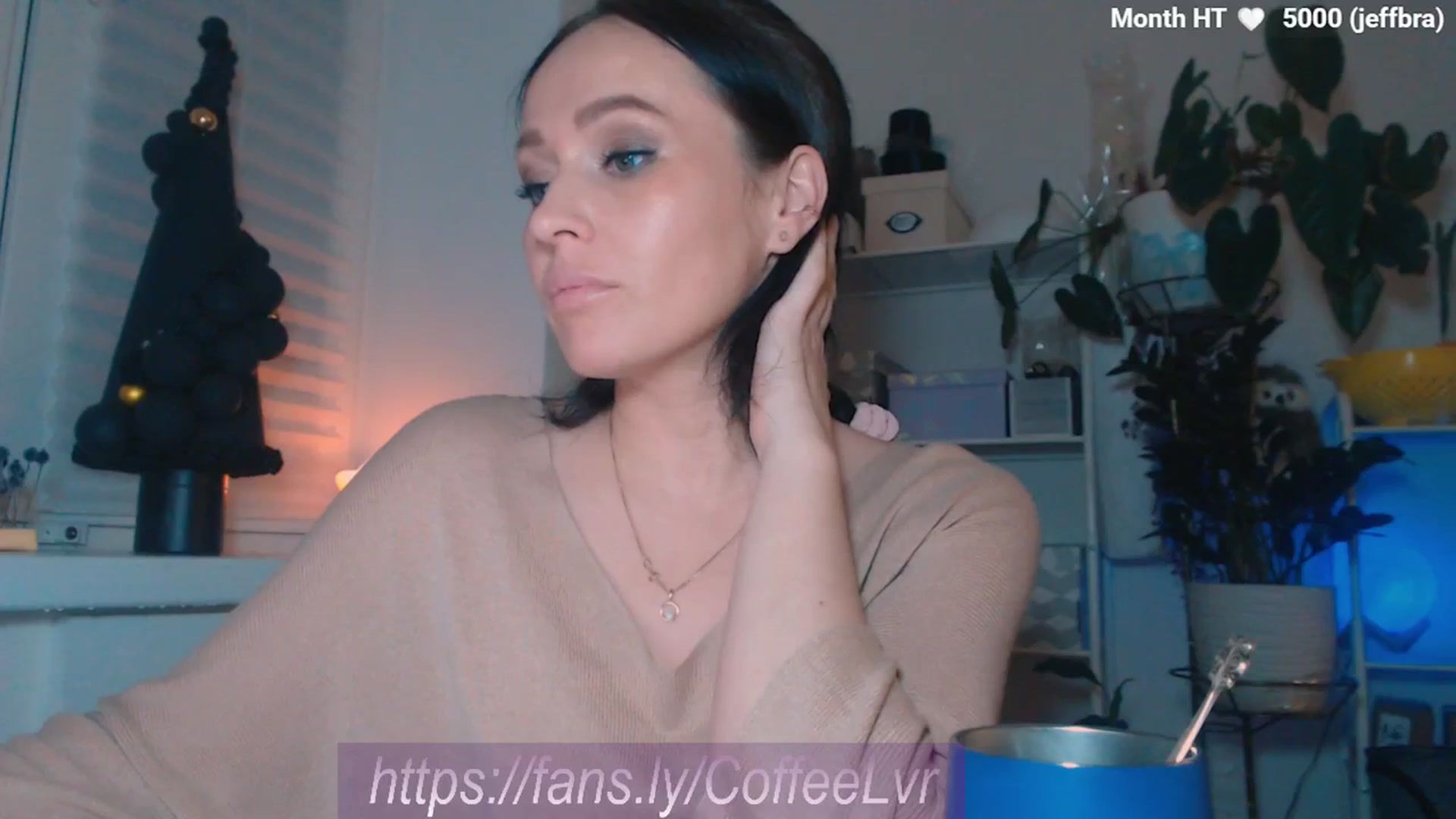 Gallery image thumbnail from NightBrew's myfreecams stream on, 12/25/2025, 19:39 image 13 of 20