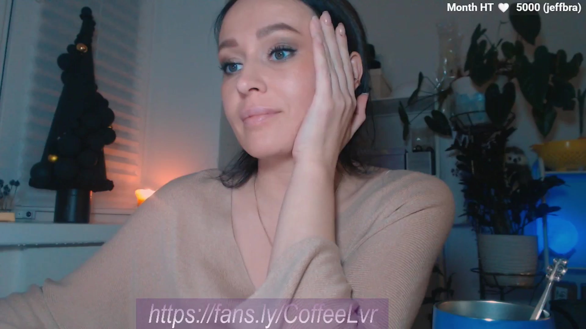 Gallery image thumbnail from NightBrew's myfreecams stream on, 12/25/2025, 19:39 image 14 of 20