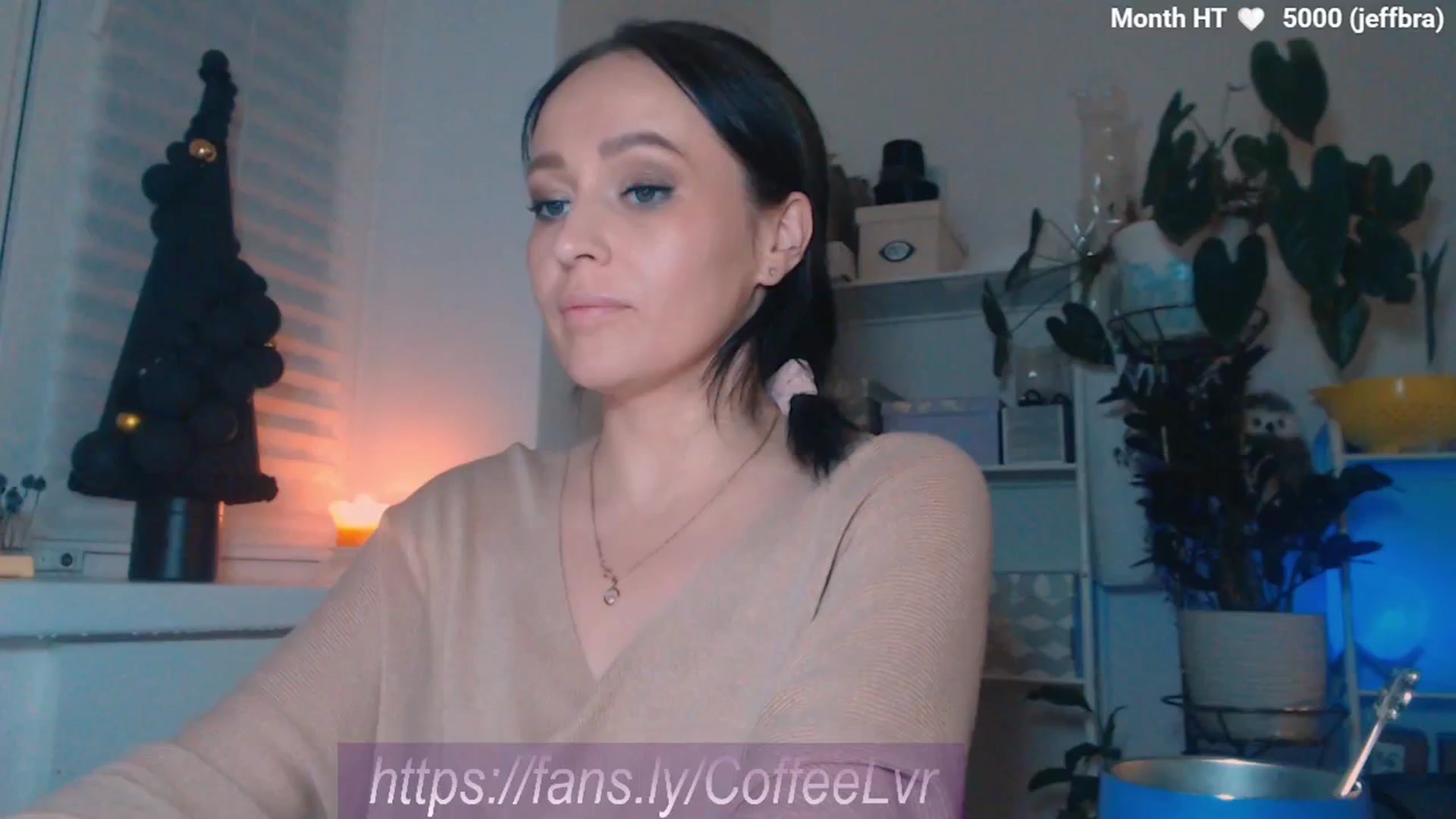 Gallery image thumbnail from NightBrew's myfreecams stream on, 12/25/2025, 20:39 image 13 of 20