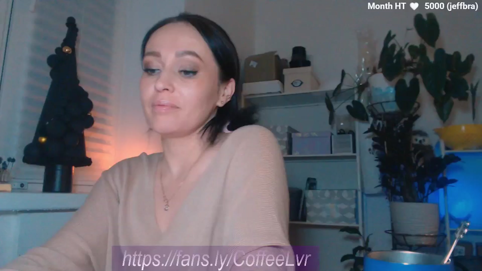 Gallery image thumbnail from NightBrew's myfreecams stream on, 12/25/2025, 20:39 image 14 of 20