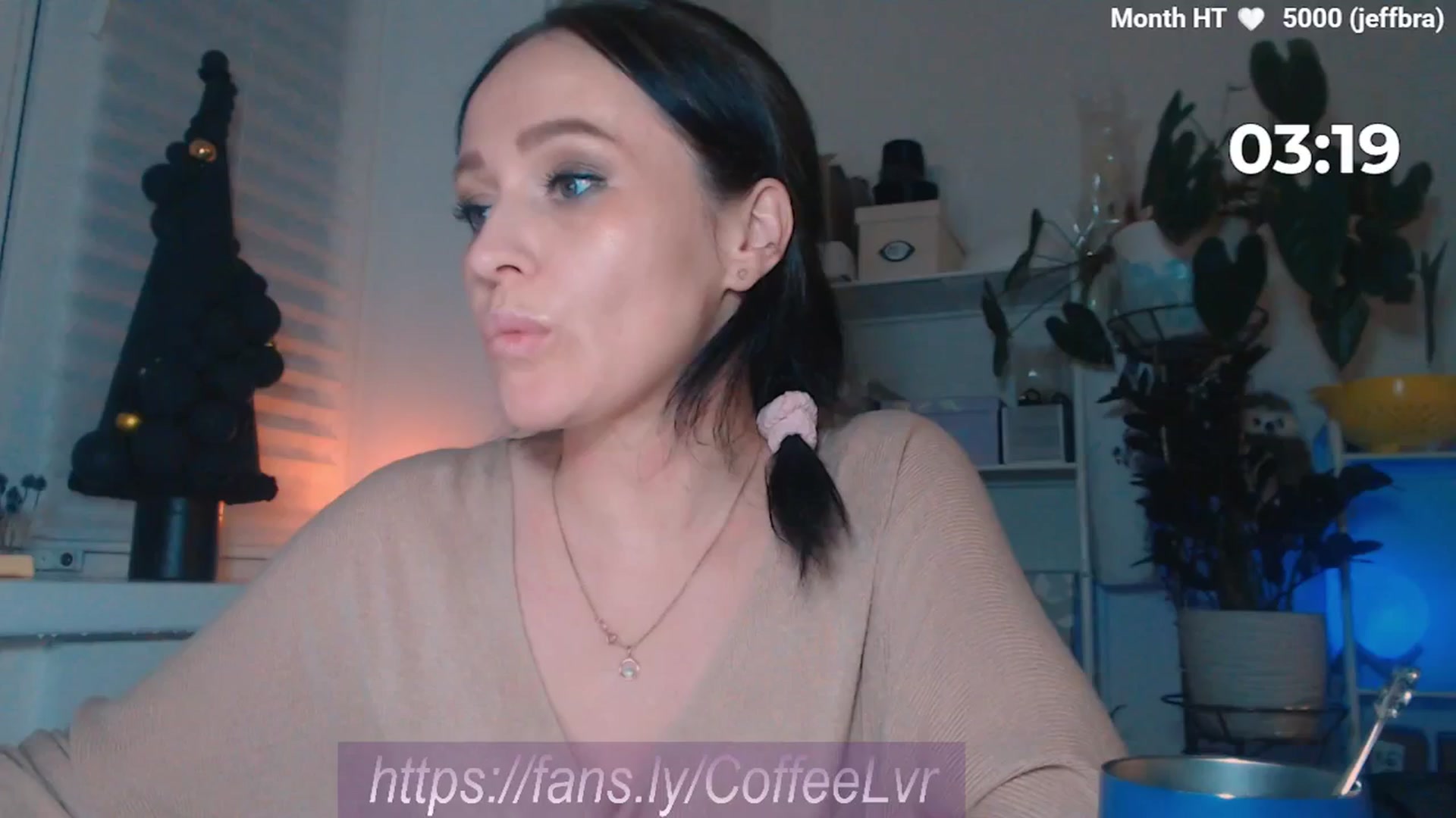 Gallery image thumbnail from NightBrew's myfreecams stream on, 12/25/2025, 20:39 image 19 of 20