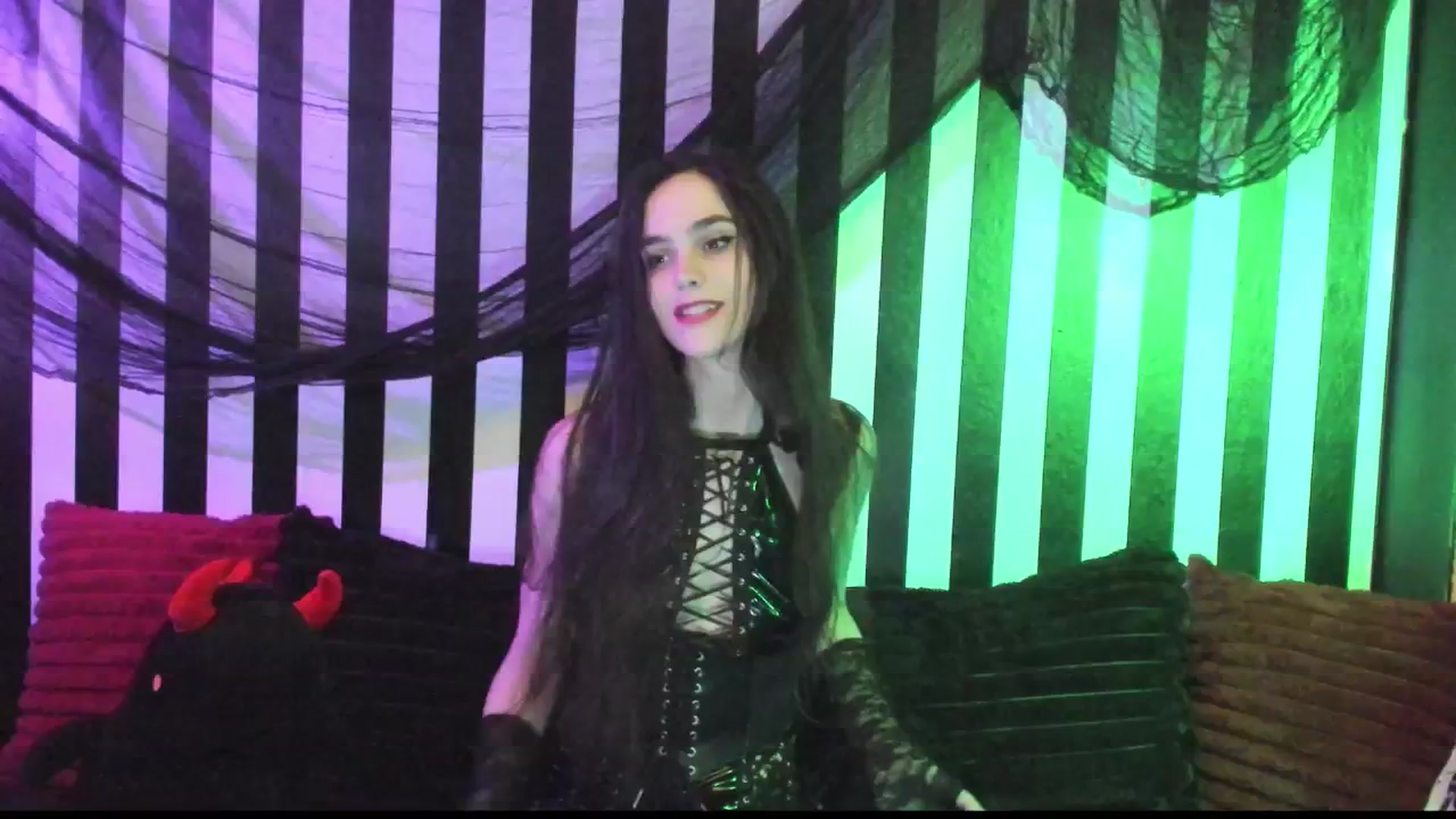 Gallery image thumbnail from NightEmira's myfreecams stream on, 07/22/2024, 07:34 image 1 of 20