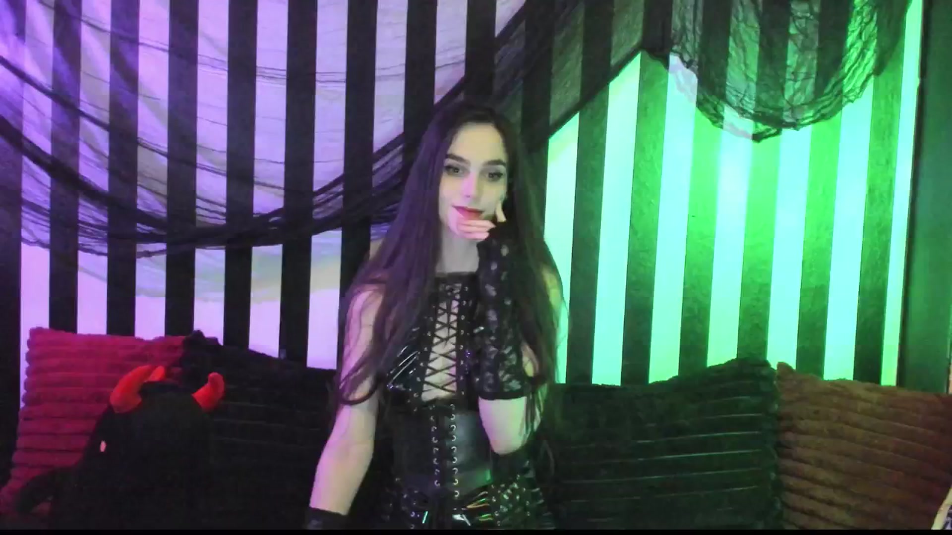 Gallery image thumbnail from NightEmira's myfreecams stream on, 07/22/2024, 07:34 image 7 of 20