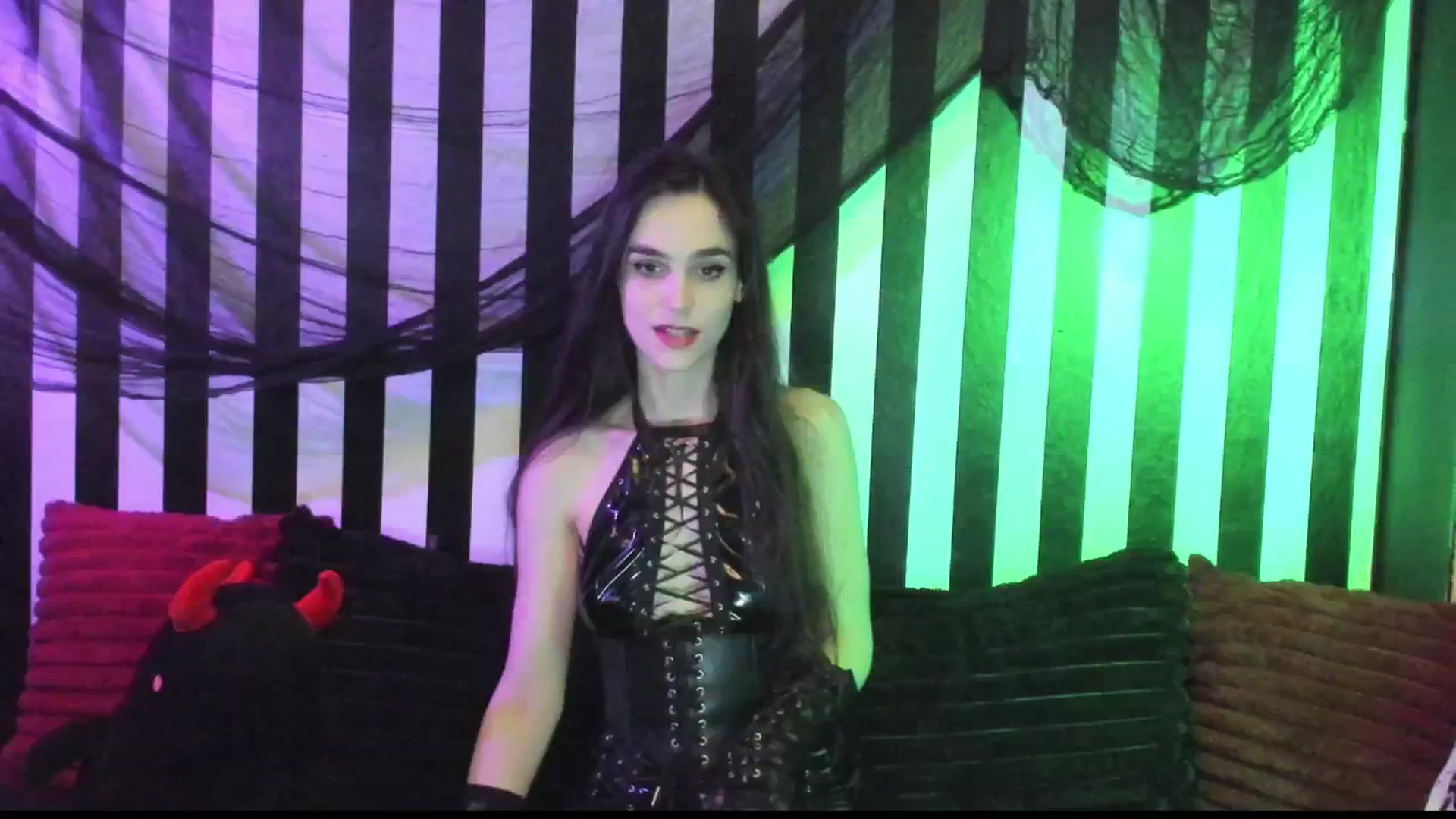 Gallery image thumbnail from NightEmira's myfreecams stream on, 07/22/2024, 07:34 image 6 of 20