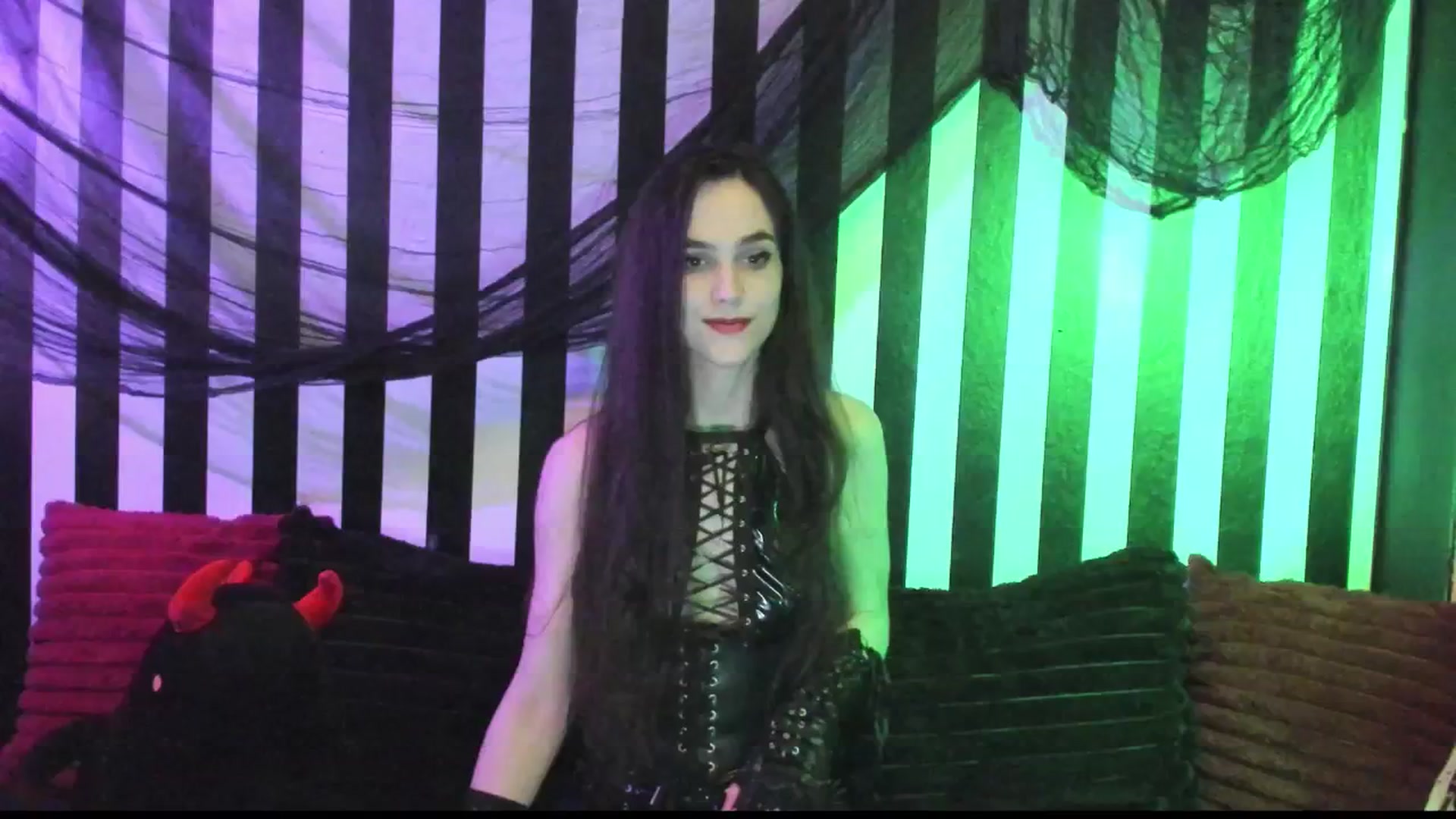 Gallery image thumbnail from NightEmira's myfreecams stream on, 07/22/2024, 07:34 image 3 of 20