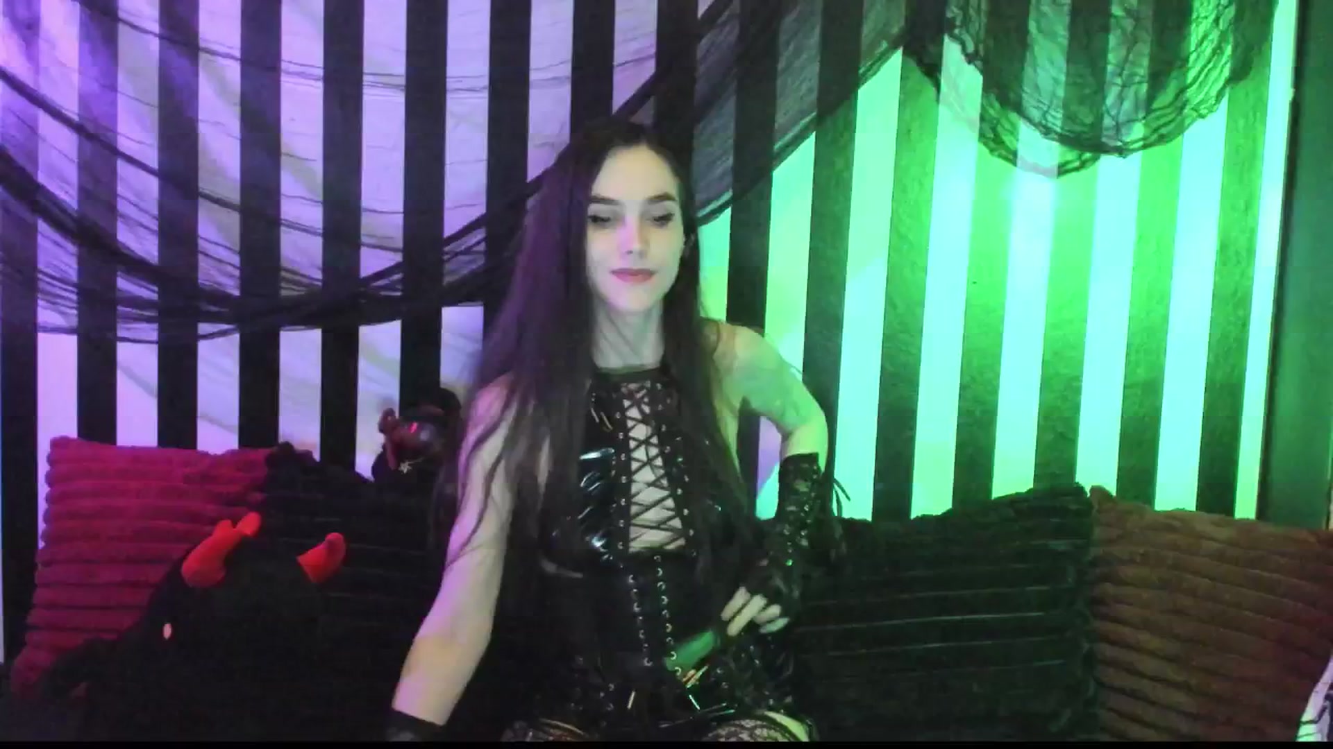 Gallery image thumbnail from NightEmira's myfreecams stream on, 07/22/2024, 09:41 image 20 of 20