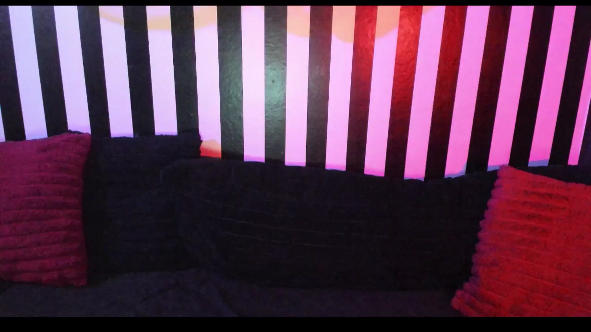 Gallery image thumbnail from NightEmira's myfreecams stream on, 05/18/2025, 10:09 image 12 of 20