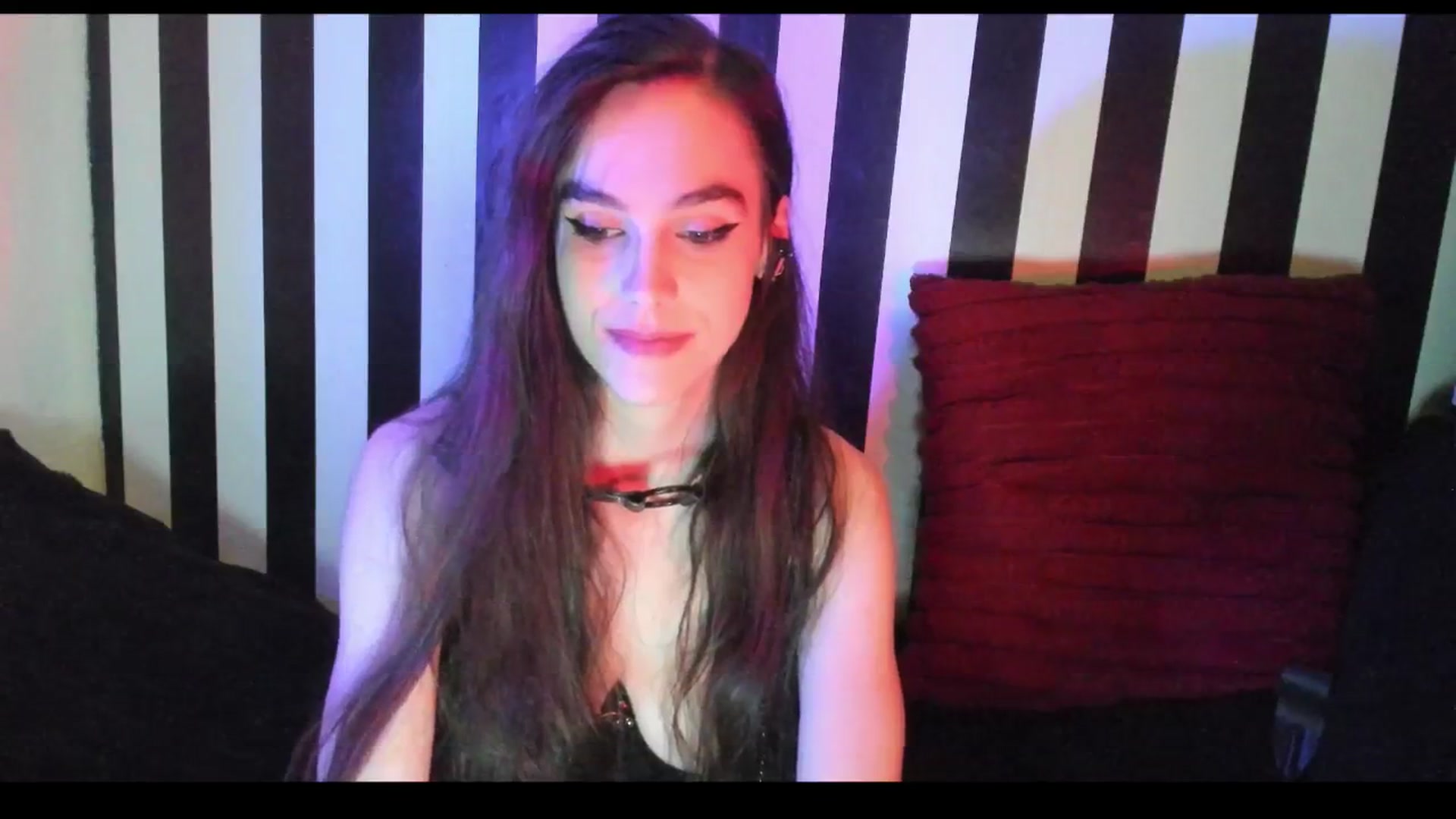 Gallery image thumbnail from NightEmira's myfreecams stream on, 08/25/2025, 02:43 image 17 of 20
