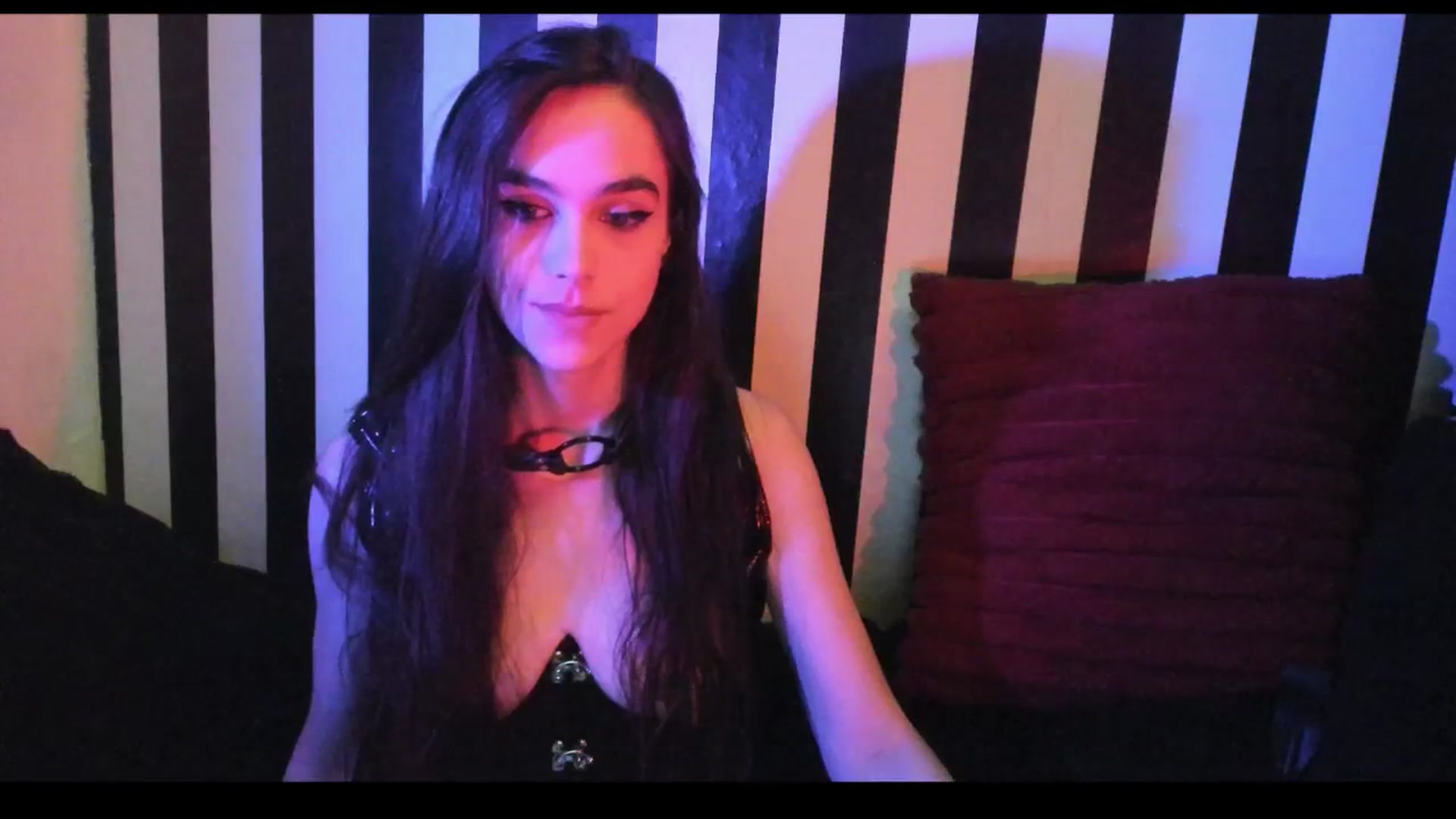 Gallery image thumbnail from NightEmira's myfreecams stream on, 08/25/2025, 02:43 image 16 of 20