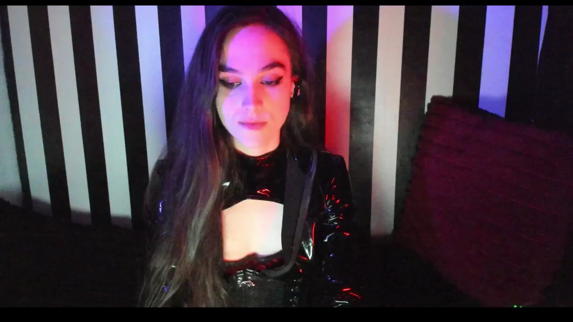 Gallery image thumbnail from NightEmira's myfreecams stream on, 09/10/2025, 06:10 image 7 of 20