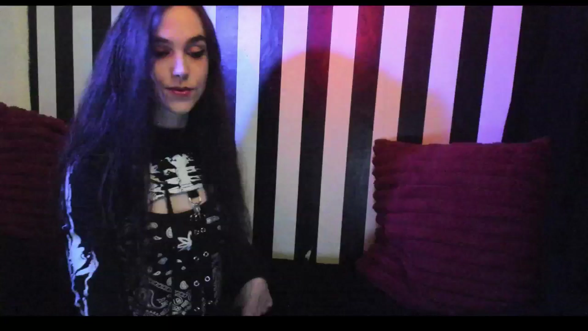Gallery image thumbnail from NightEmira's myfreecams stream on, 09/21/2025, 20:25 image 2 of 20
