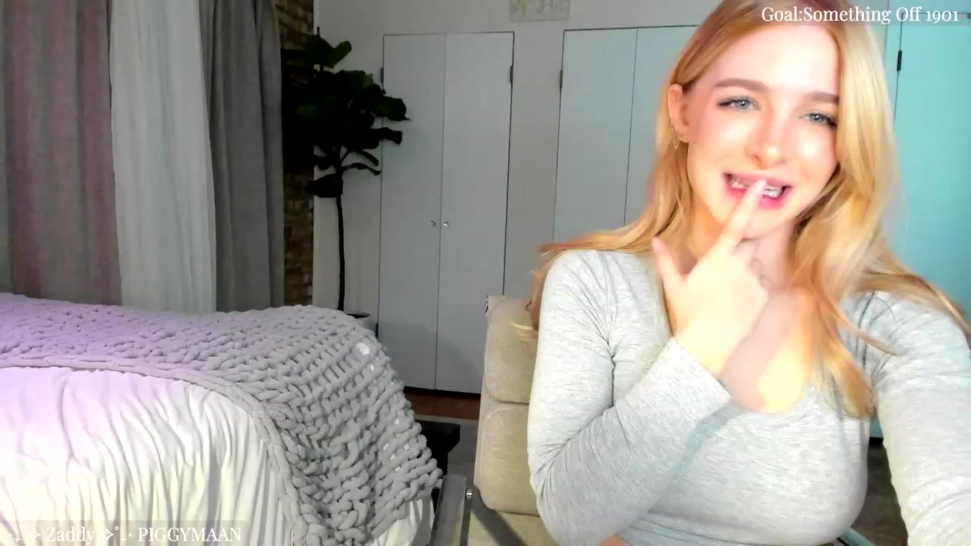 Gallery image thumbnail from NightSky's myfreecams stream on, 11/29/2023, 05:37 image 3 of 20