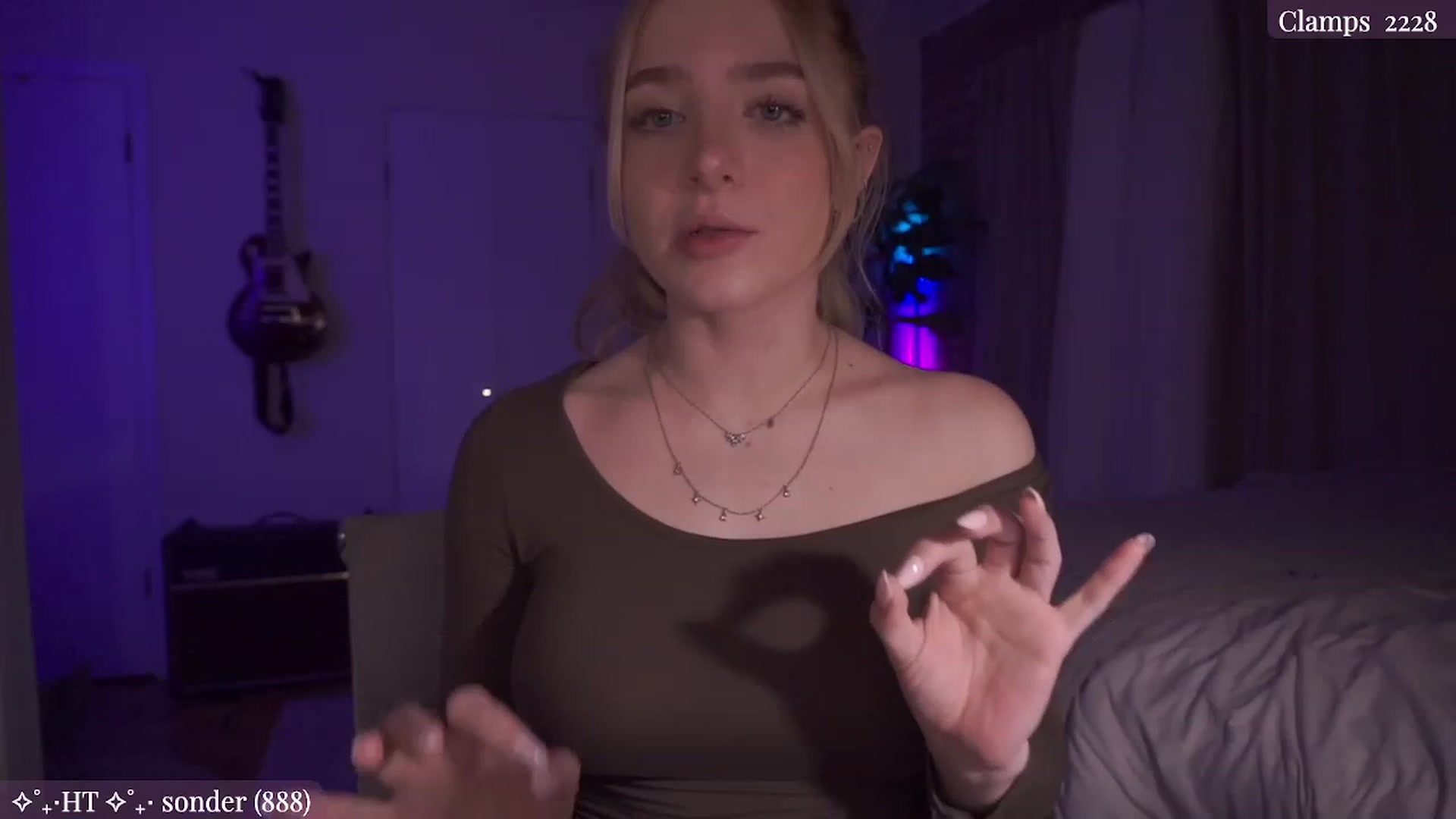 Gallery image thumbnail from NightSky's myfreecams stream on, 12/17/2023, 06:53 image 10 of 20
